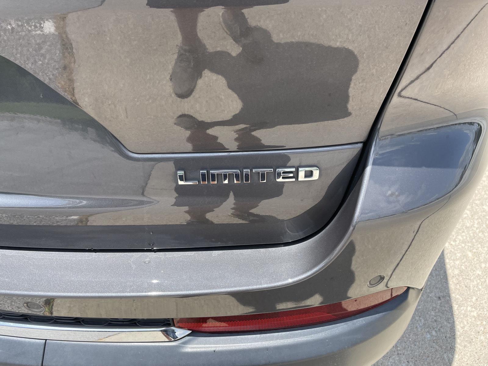 Vehicle photo 42
