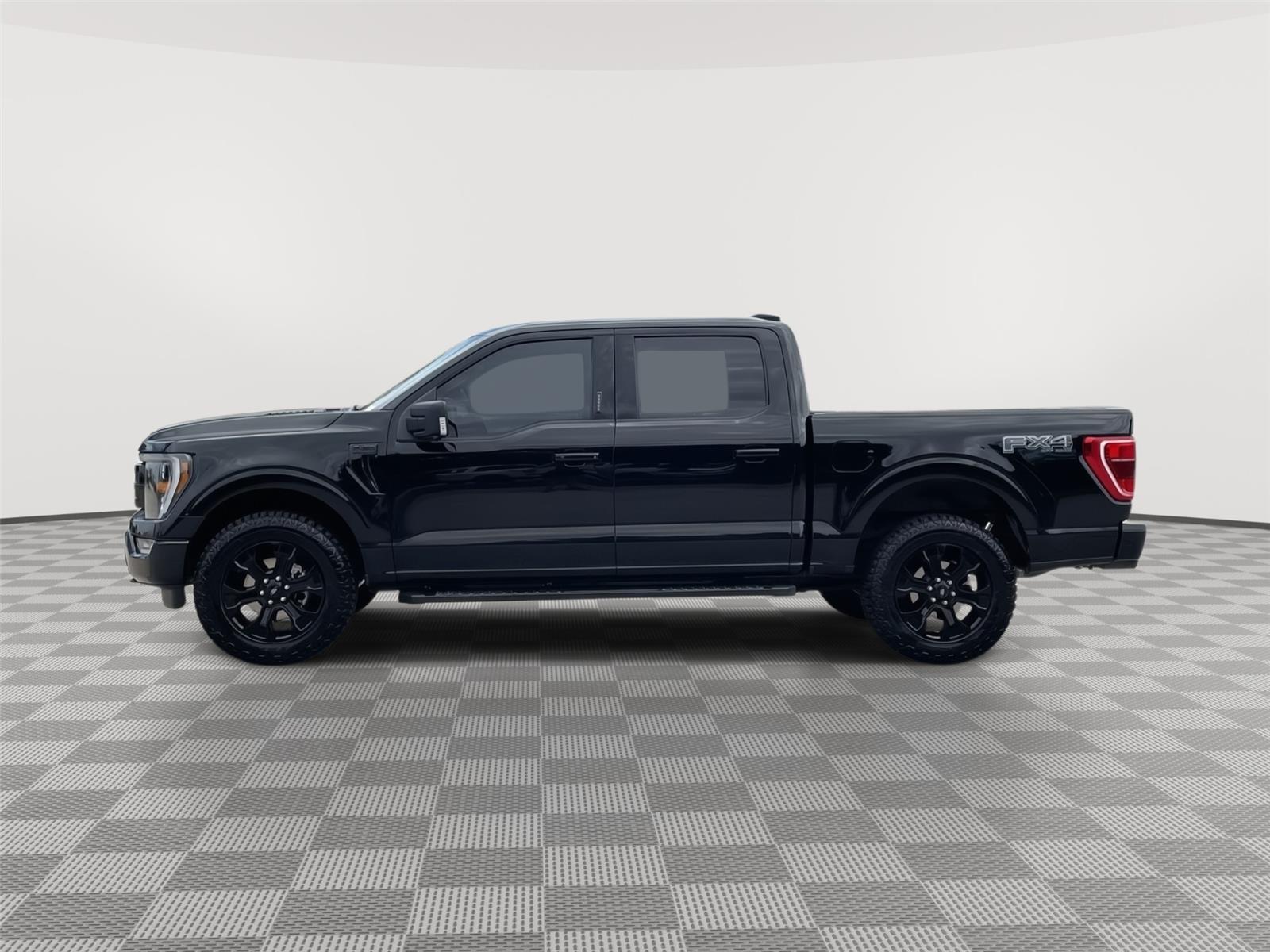 Vehicle photo 2