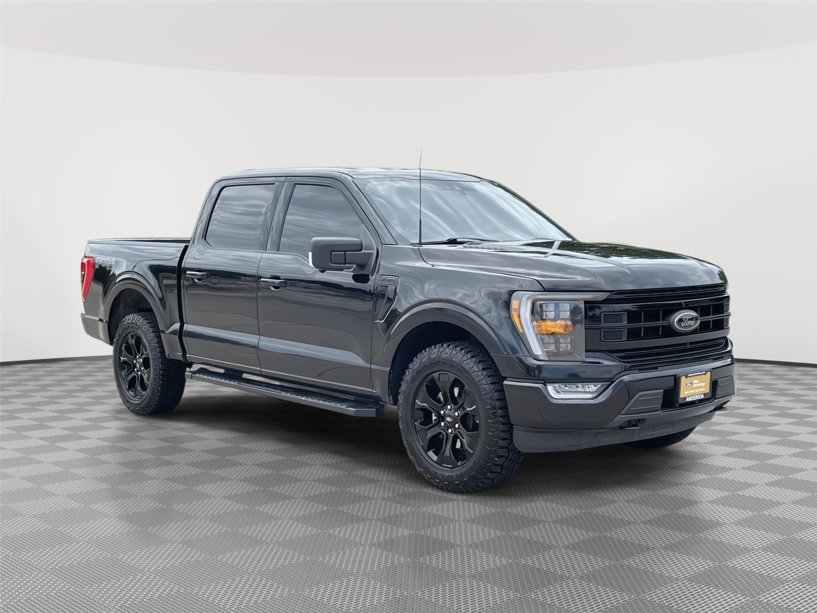 Vehicle photo 5