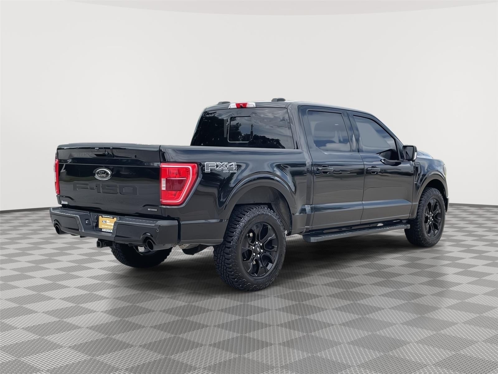 Vehicle photo 7