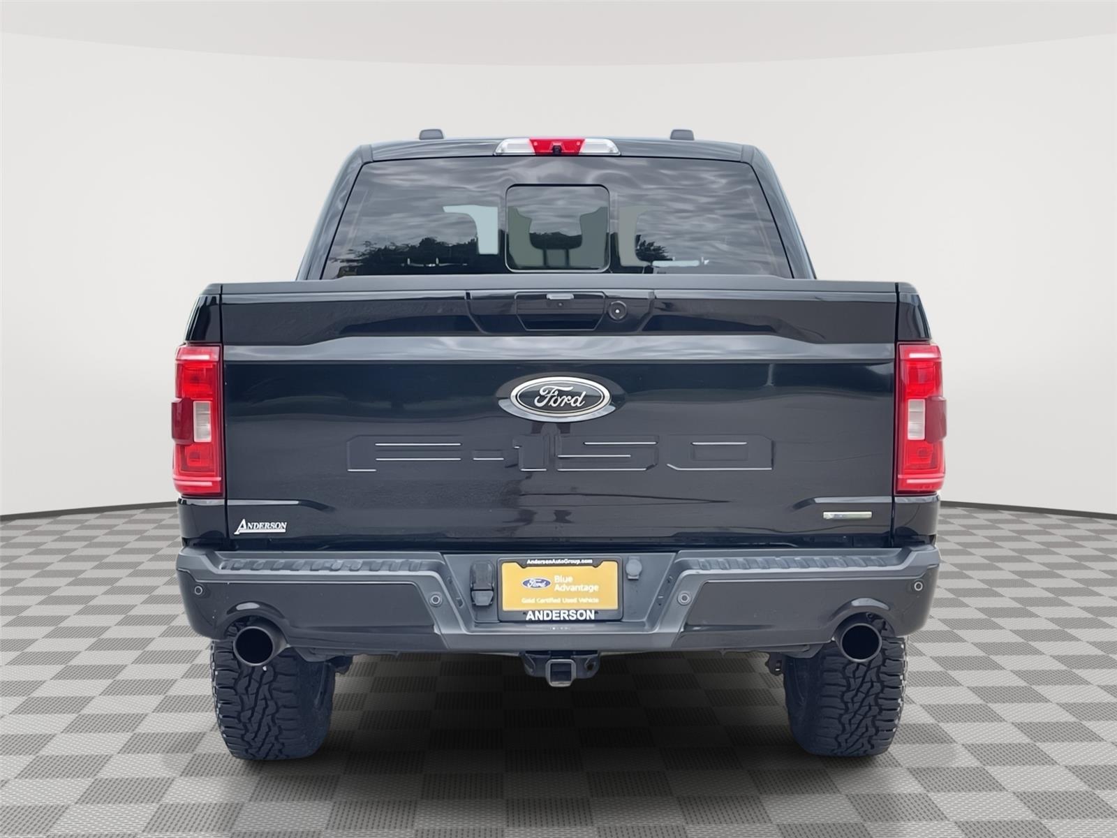 Vehicle photo 8