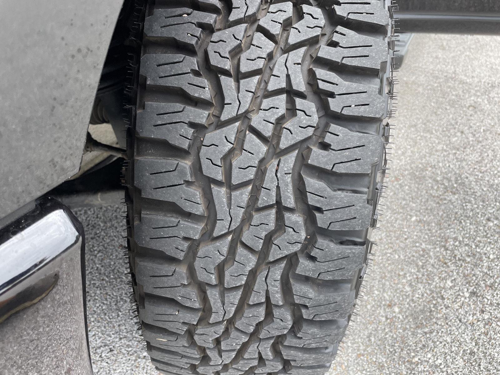 Vehicle photo 11