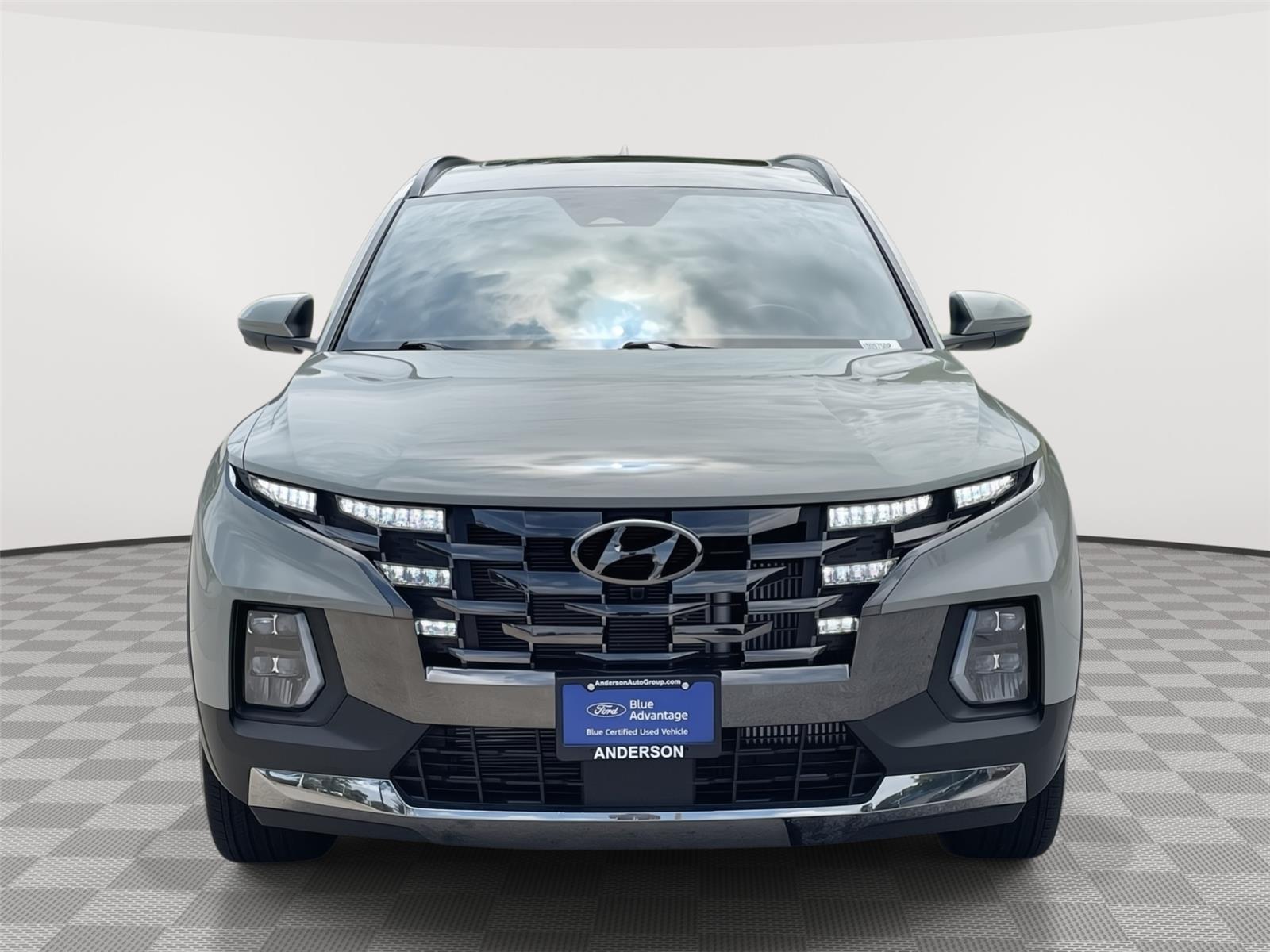Vehicle photo 4