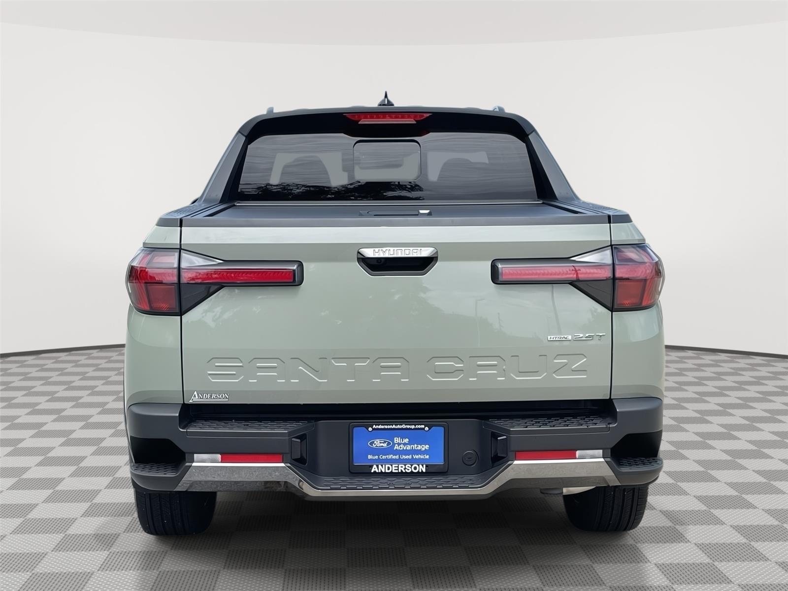Vehicle photo 8