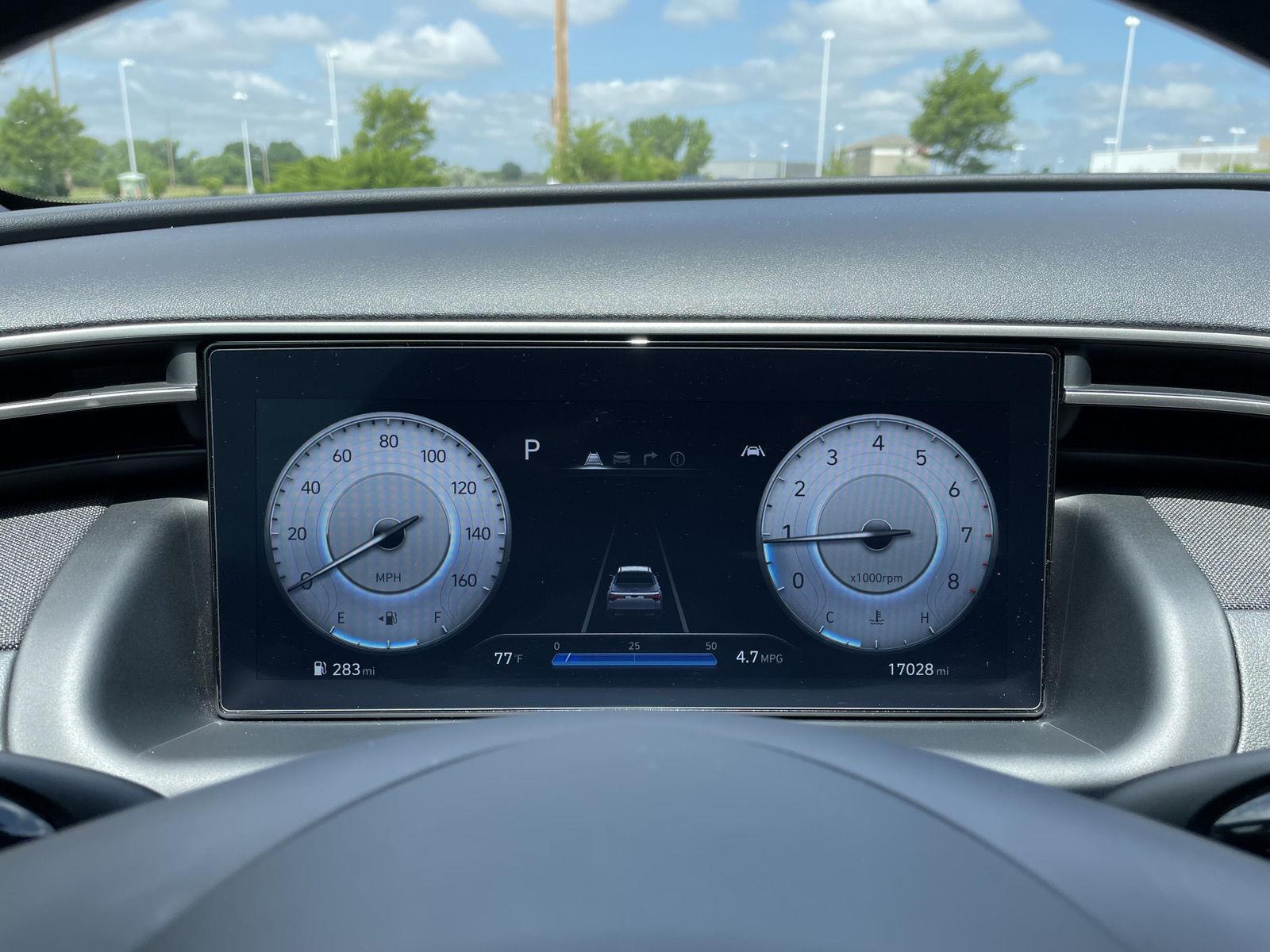 Vehicle photo 15