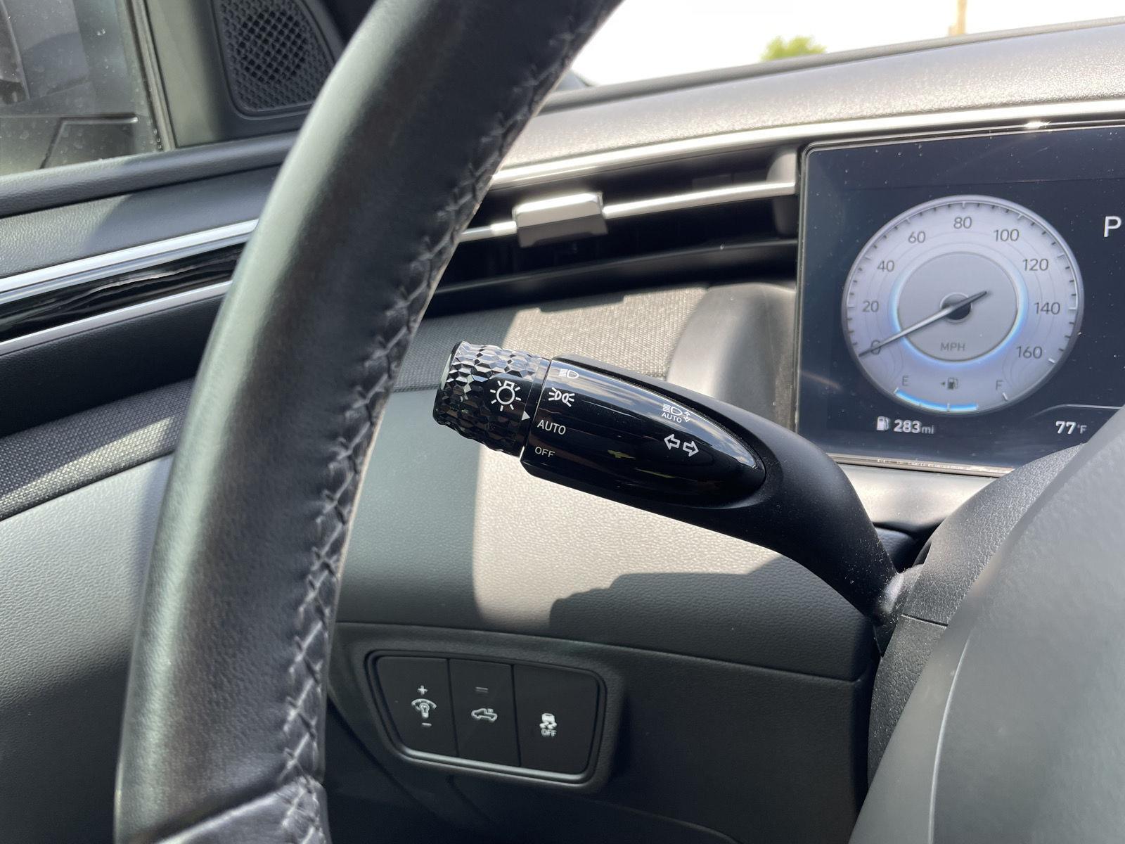 Vehicle photo 16