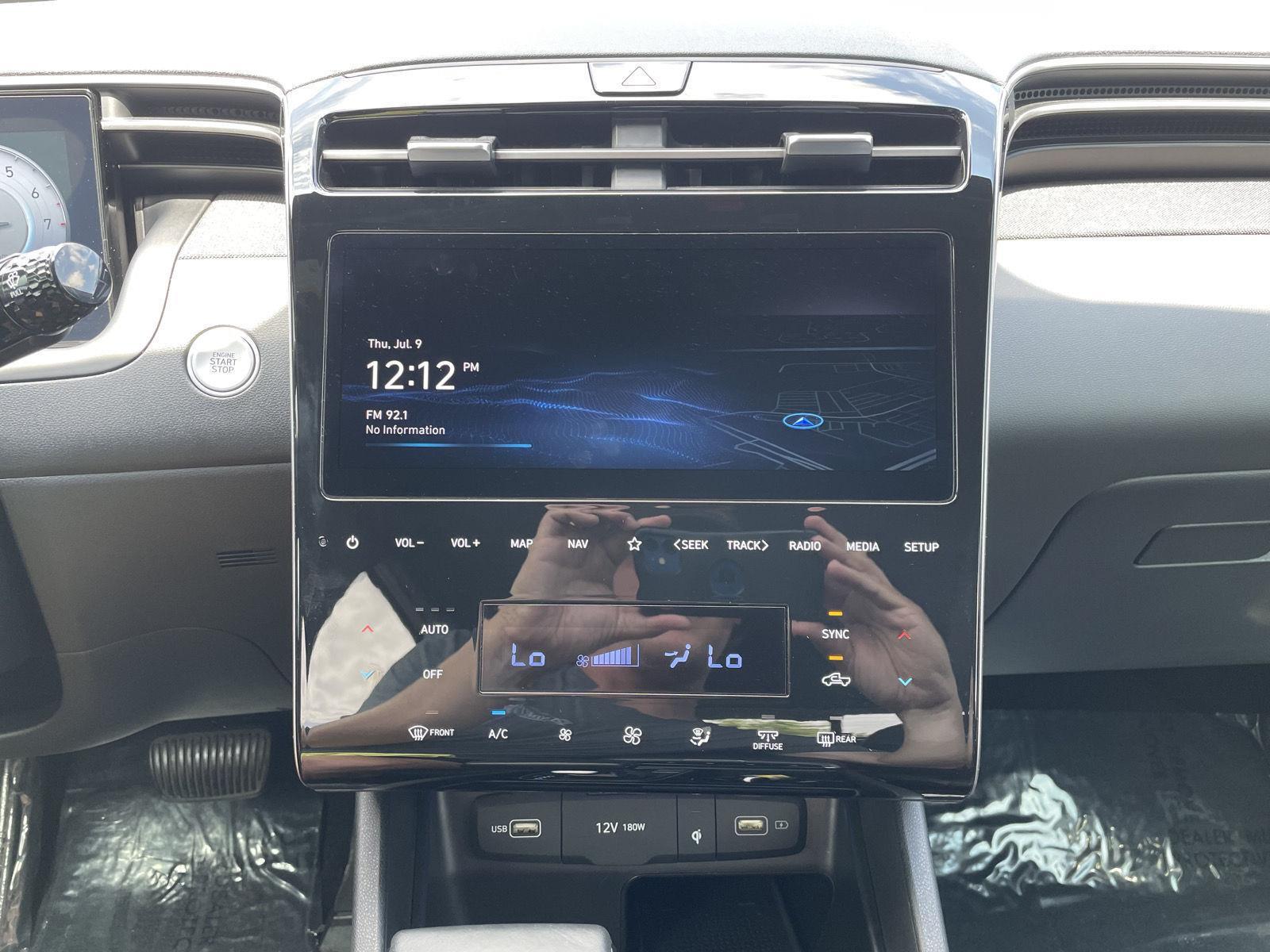 Vehicle photo 22
