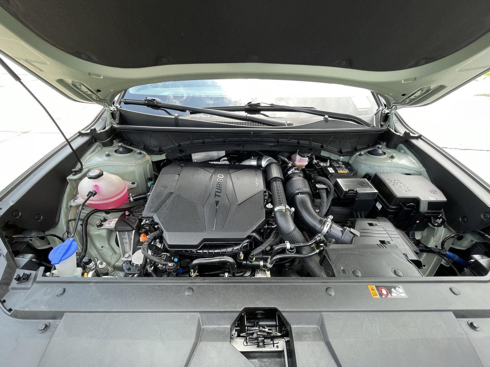 Vehicle photo 35
