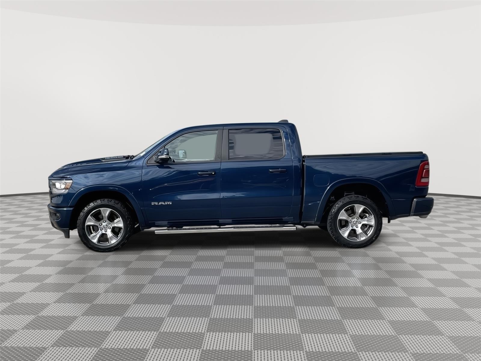 Vehicle photo 2