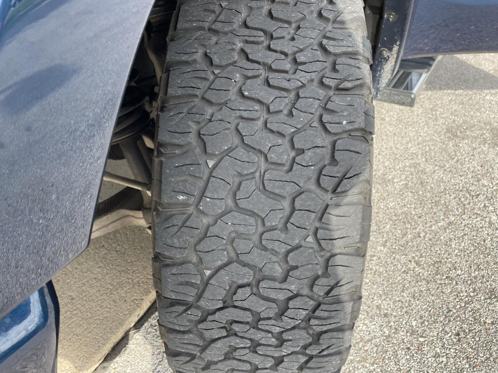 Vehicle photo 11