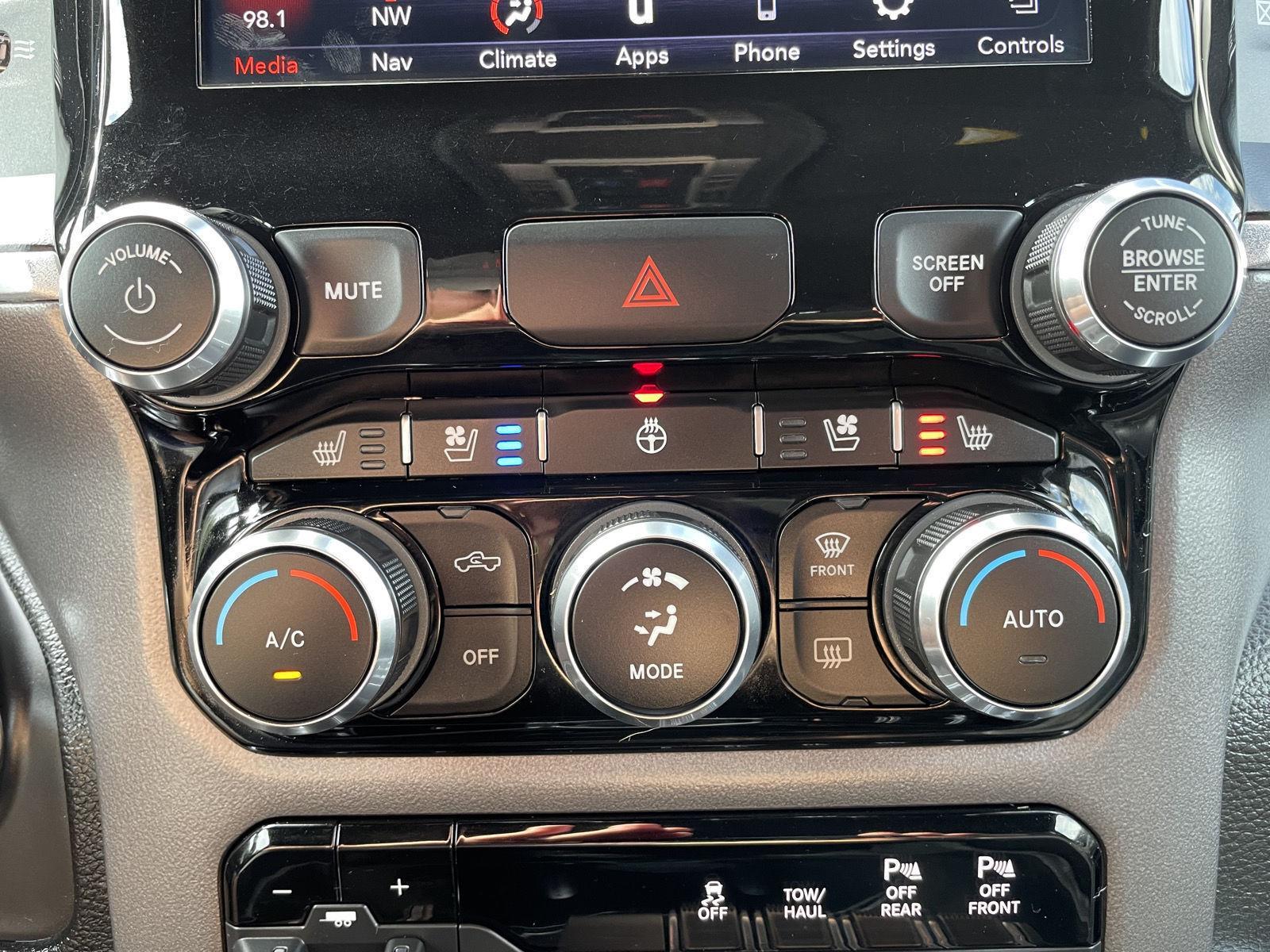 Vehicle photo 27