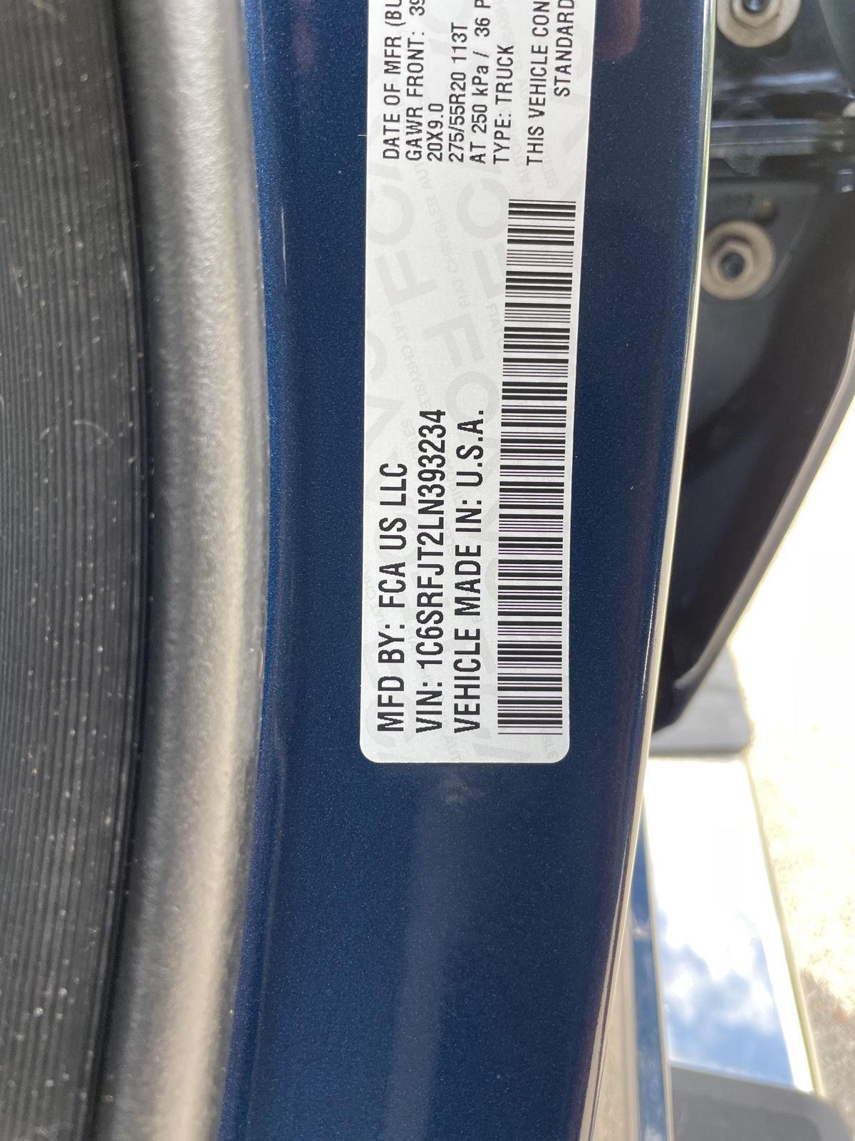 Vehicle photo 32