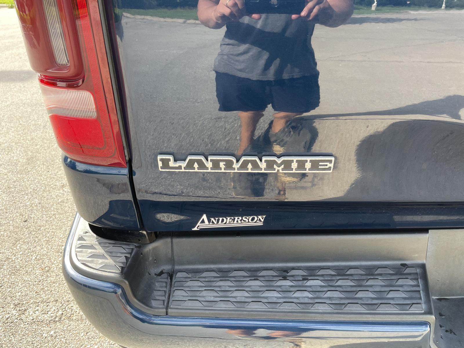 Vehicle photo 37