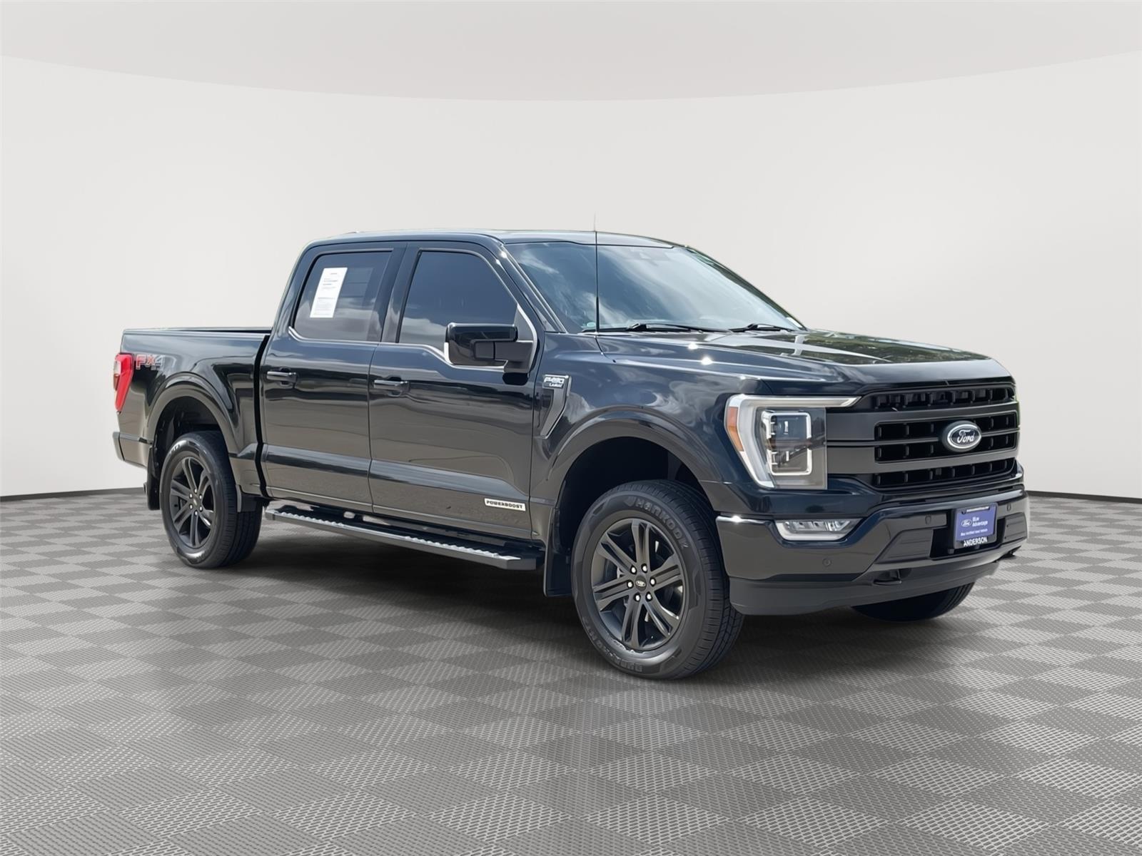 Vehicle photo 5