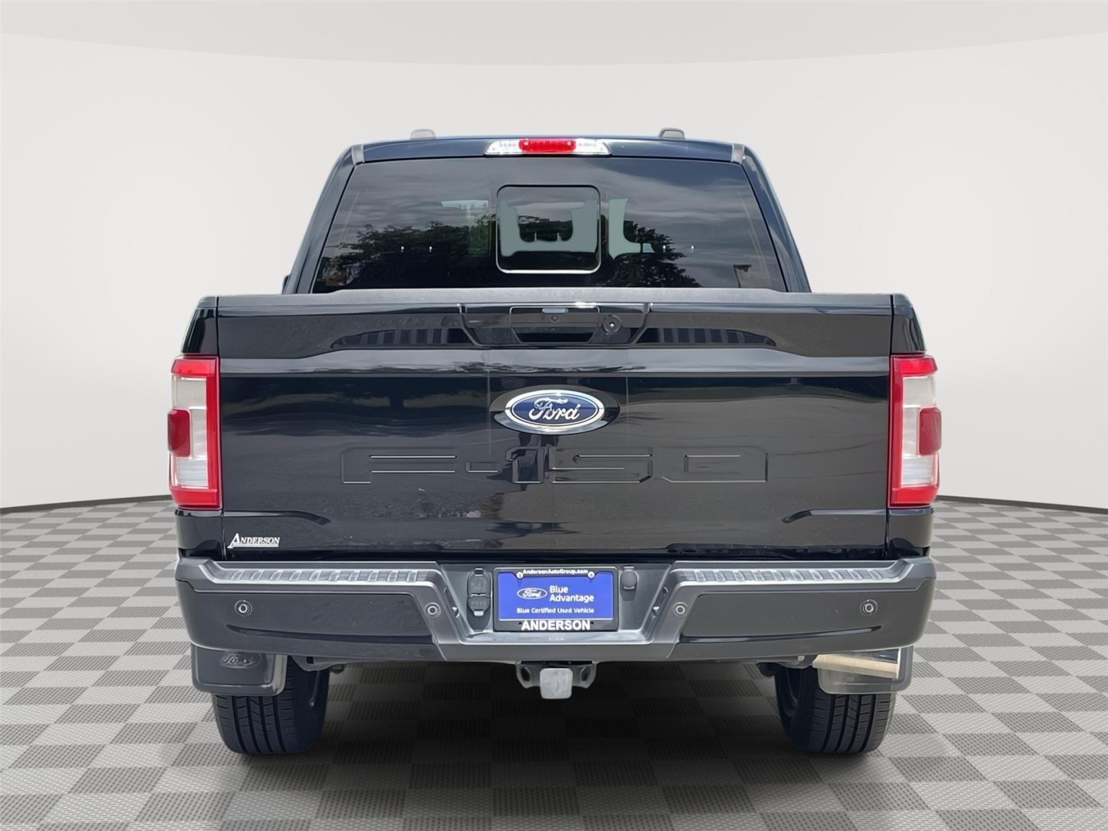 Vehicle photo 8