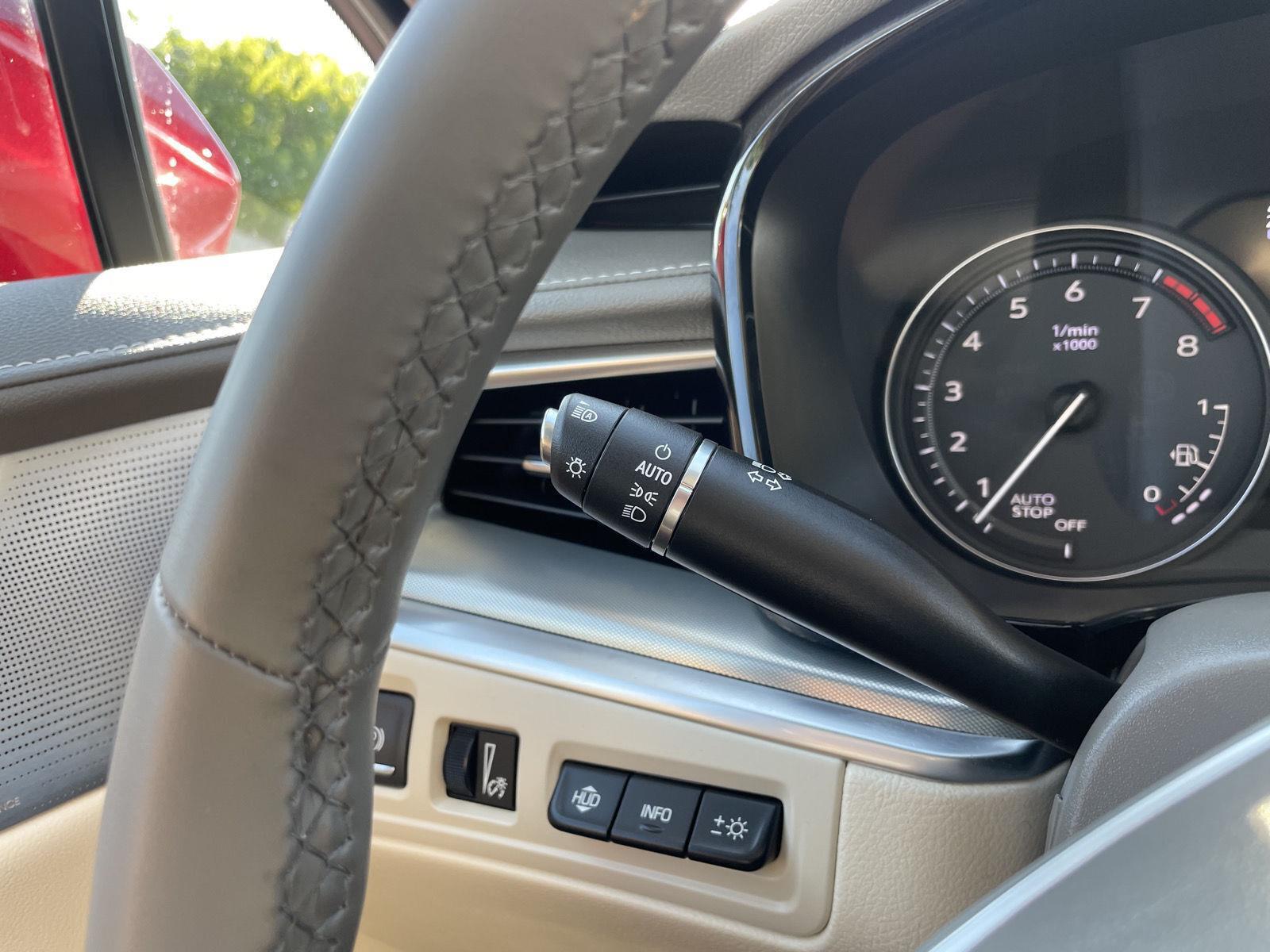 Vehicle photo 16