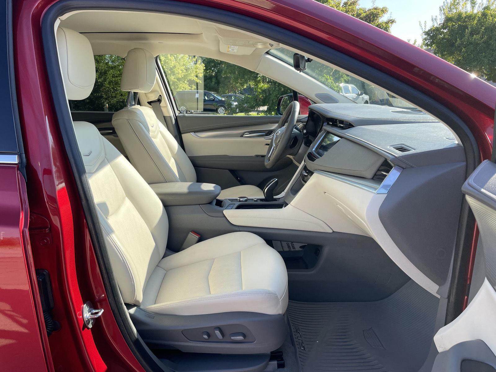 Vehicle photo 19