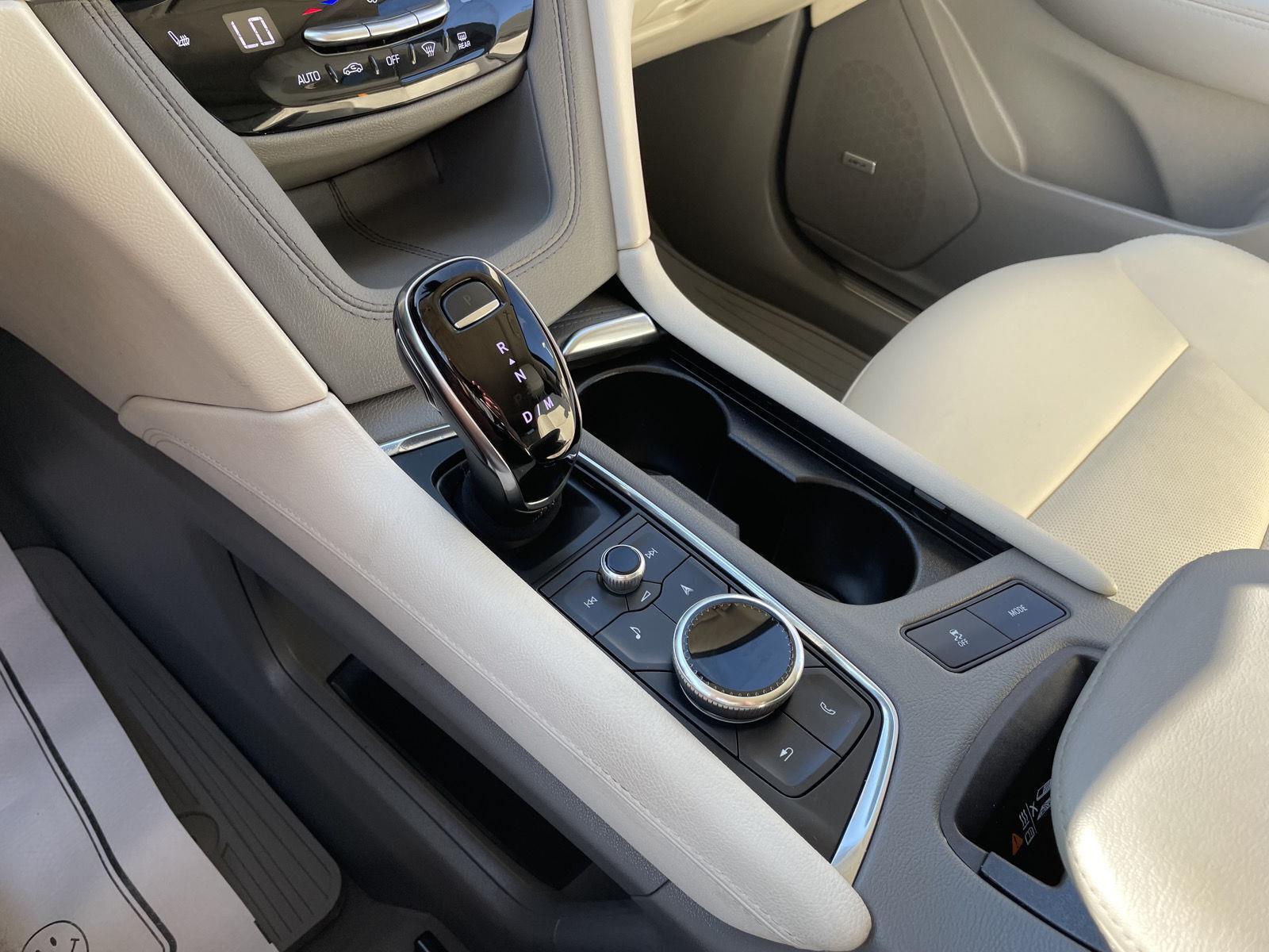 Vehicle photo 32