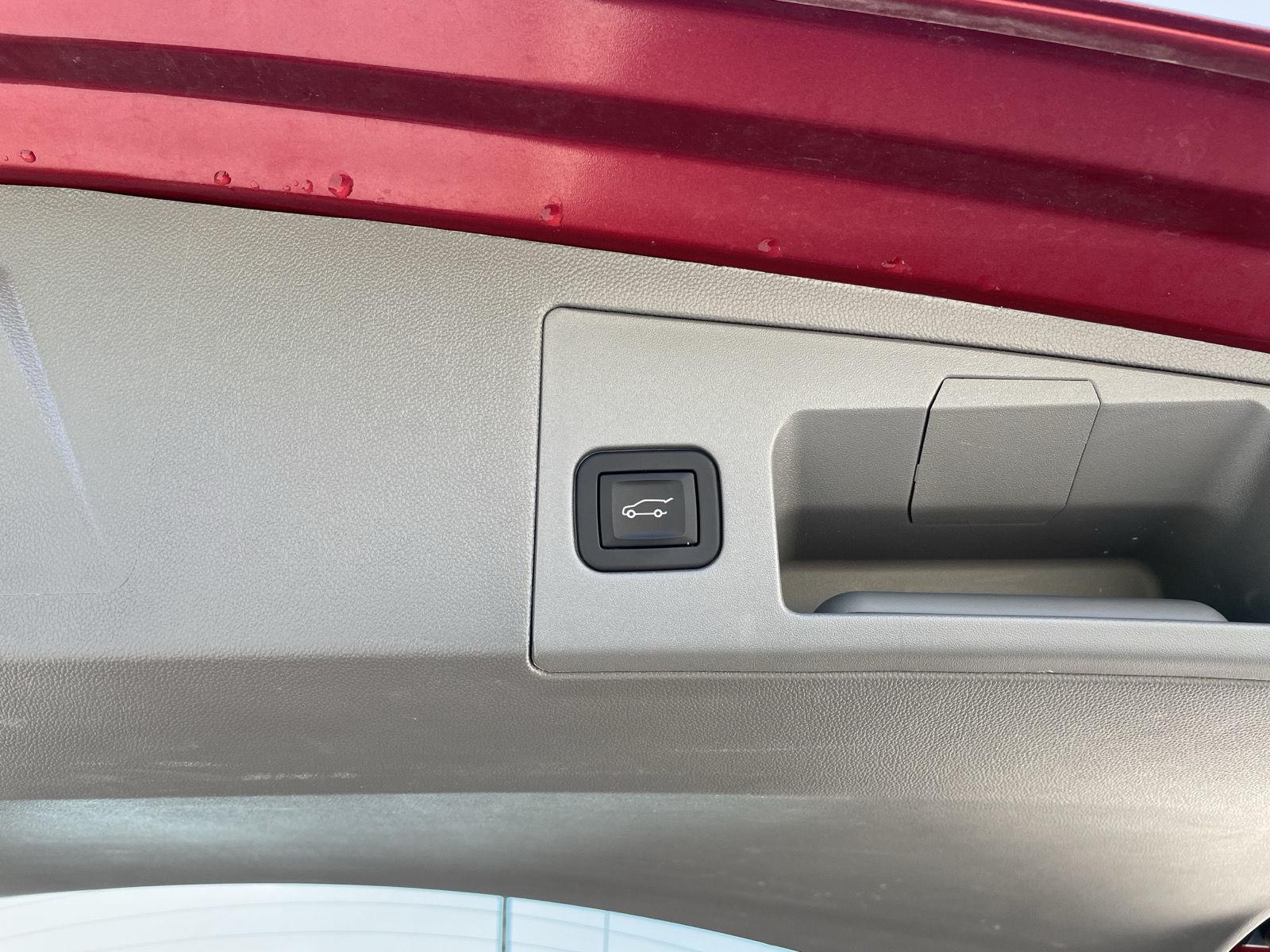 Vehicle photo 38