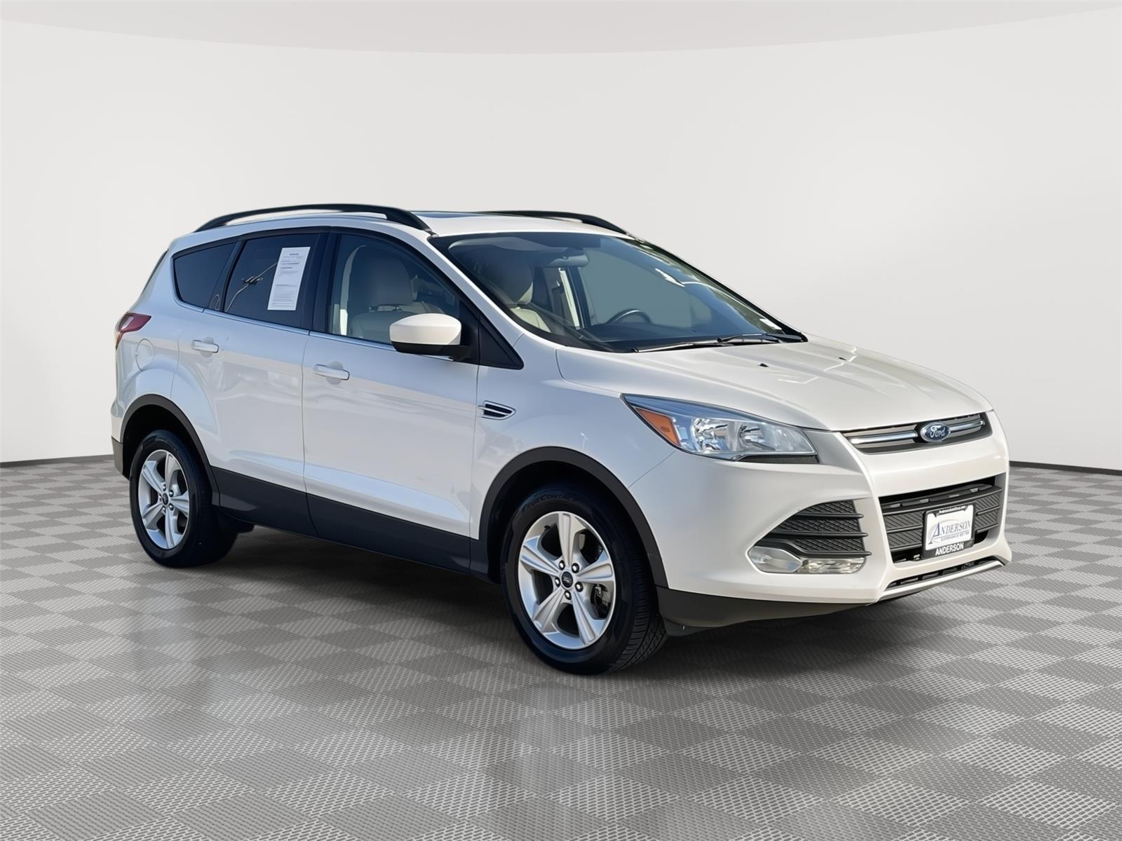Vehicle photo 5