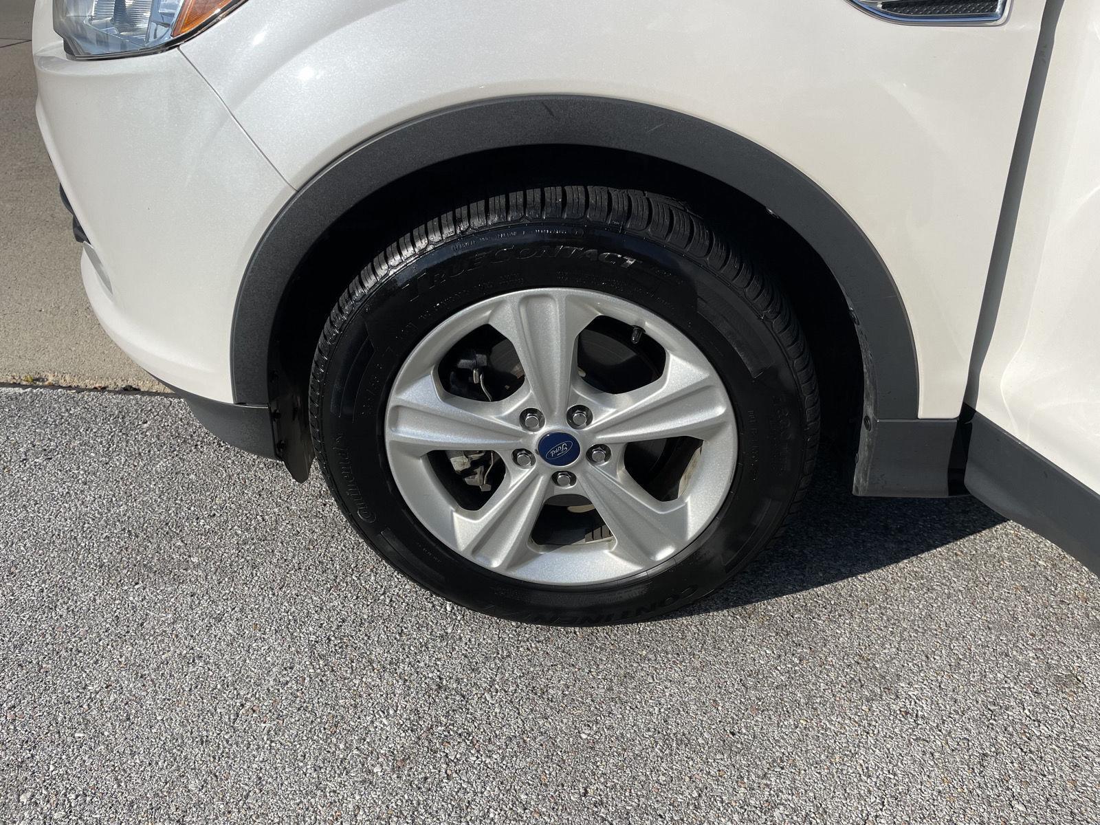 Vehicle photo 10
