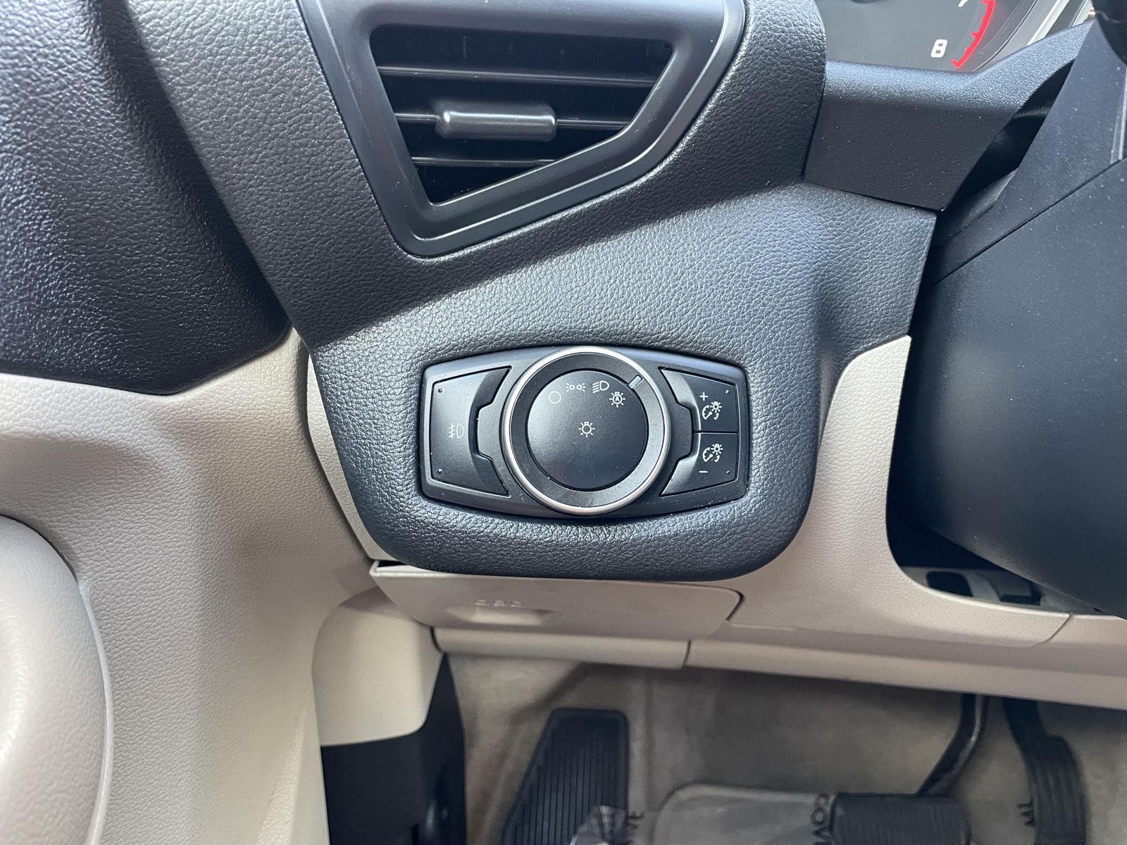 Vehicle photo 16