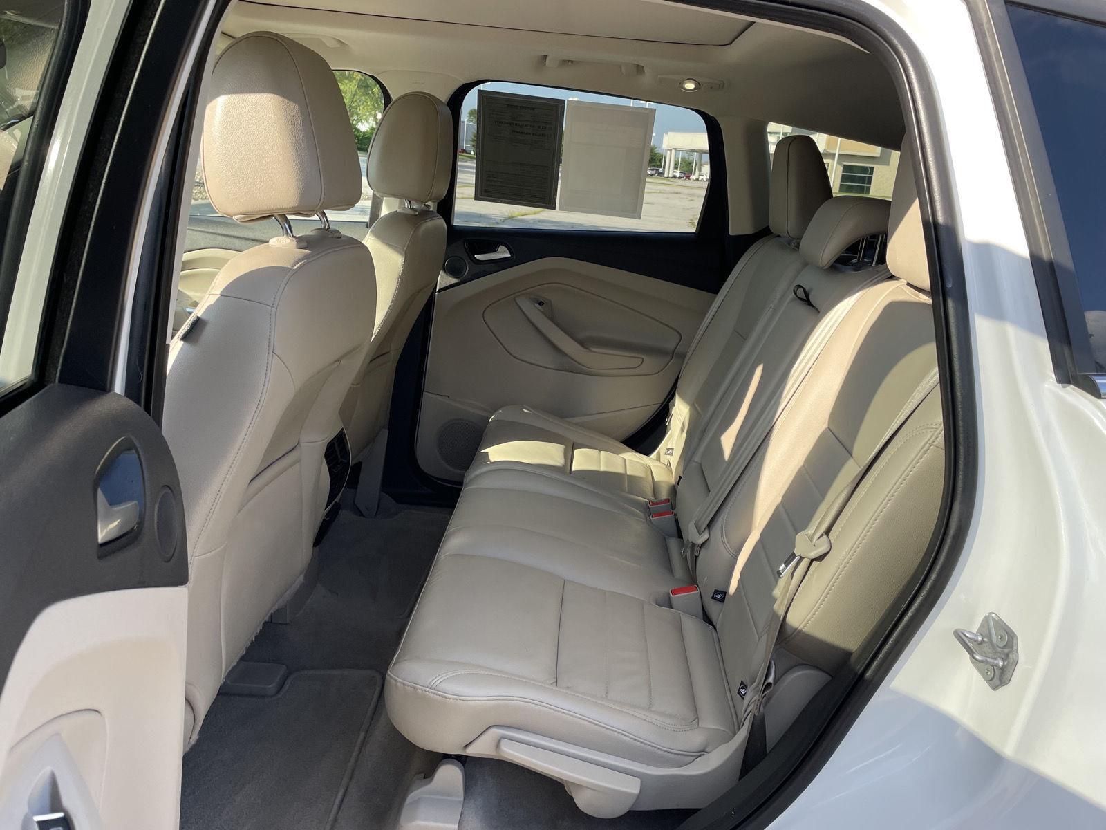 Vehicle photo 20