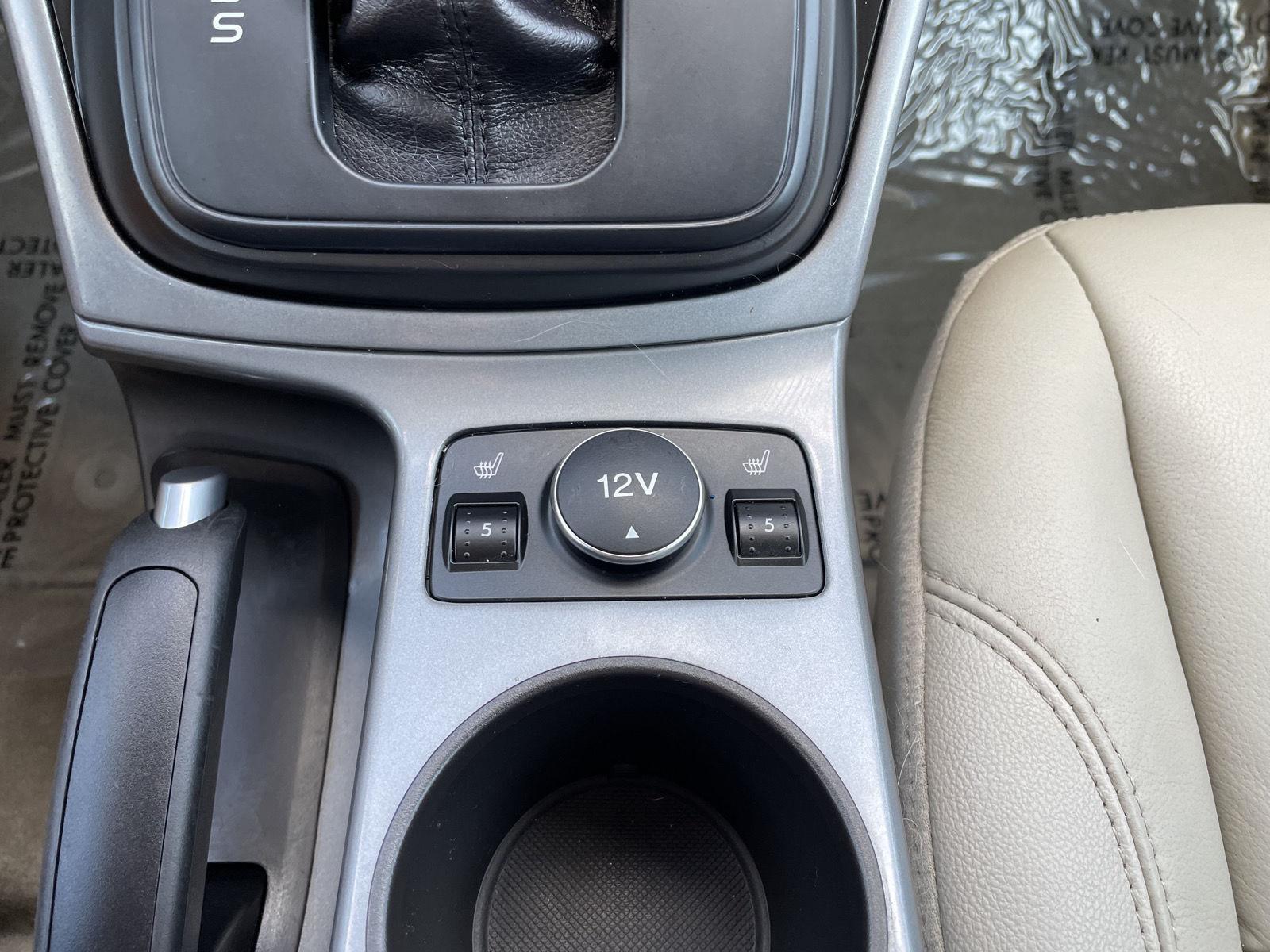 Vehicle photo 26