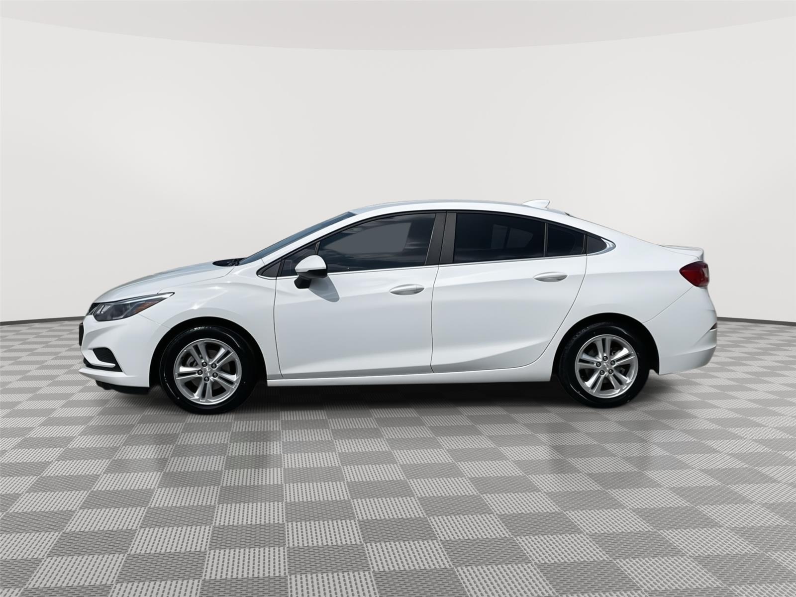 Vehicle photo 2