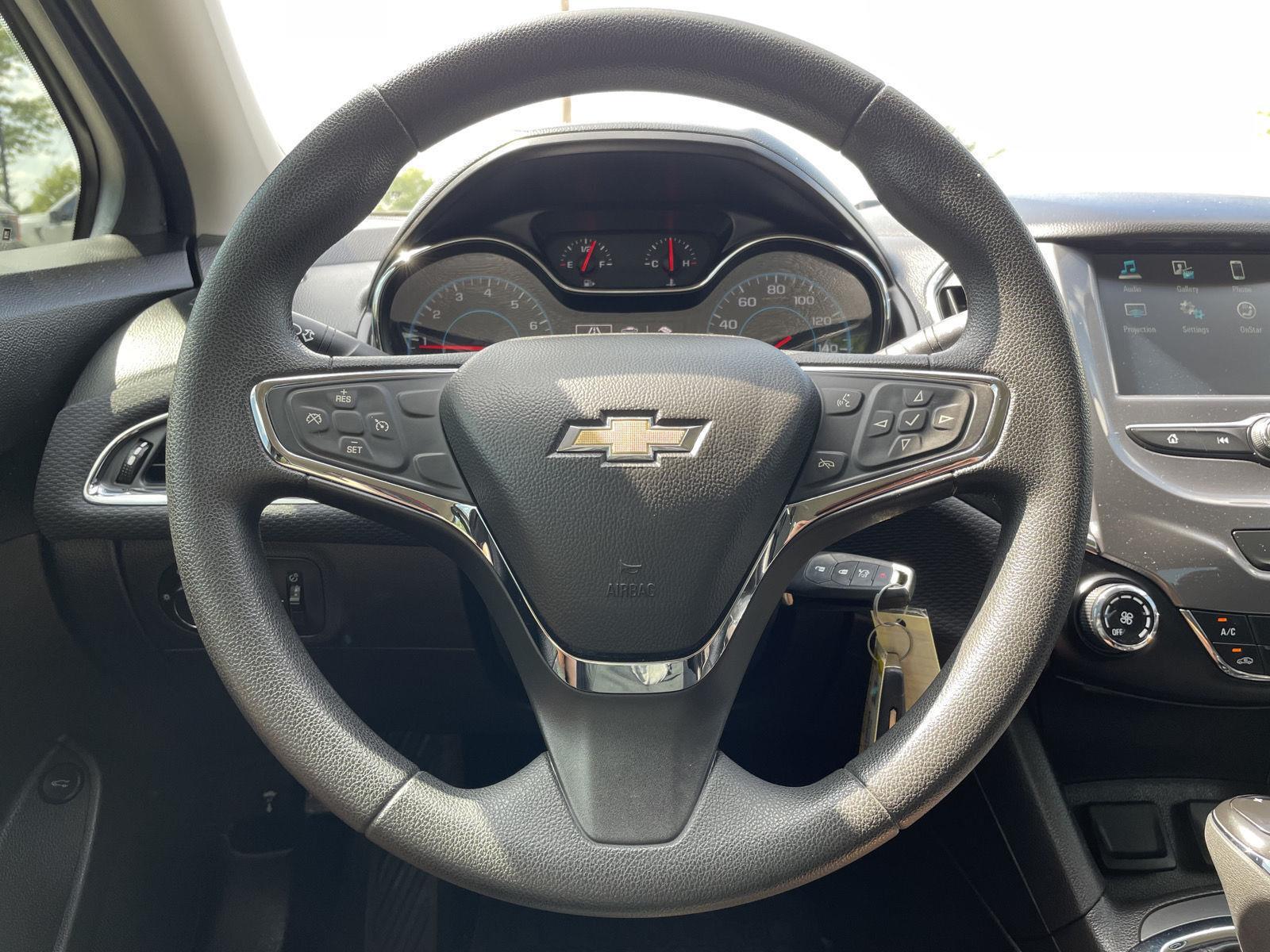 Vehicle photo 12
