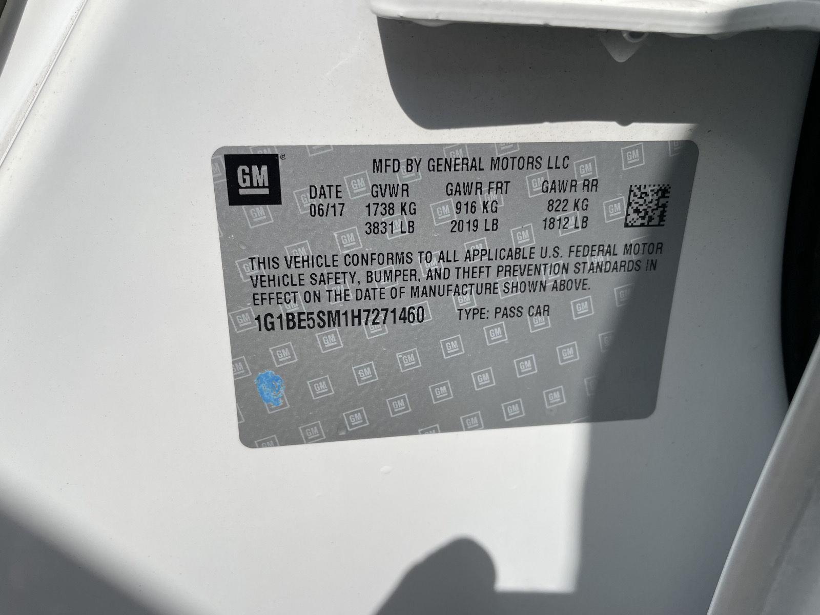Vehicle photo 30