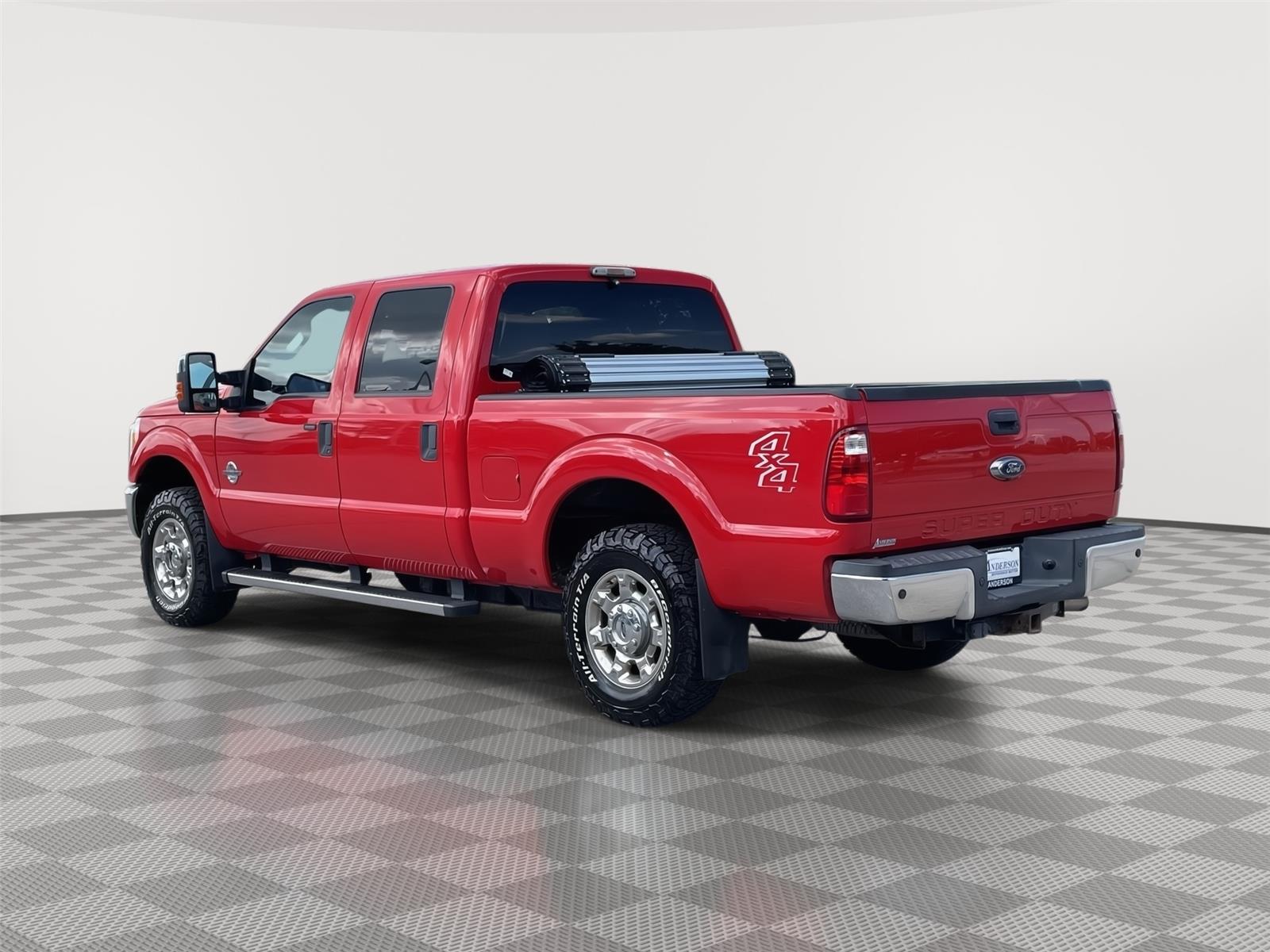 Vehicle photo 9