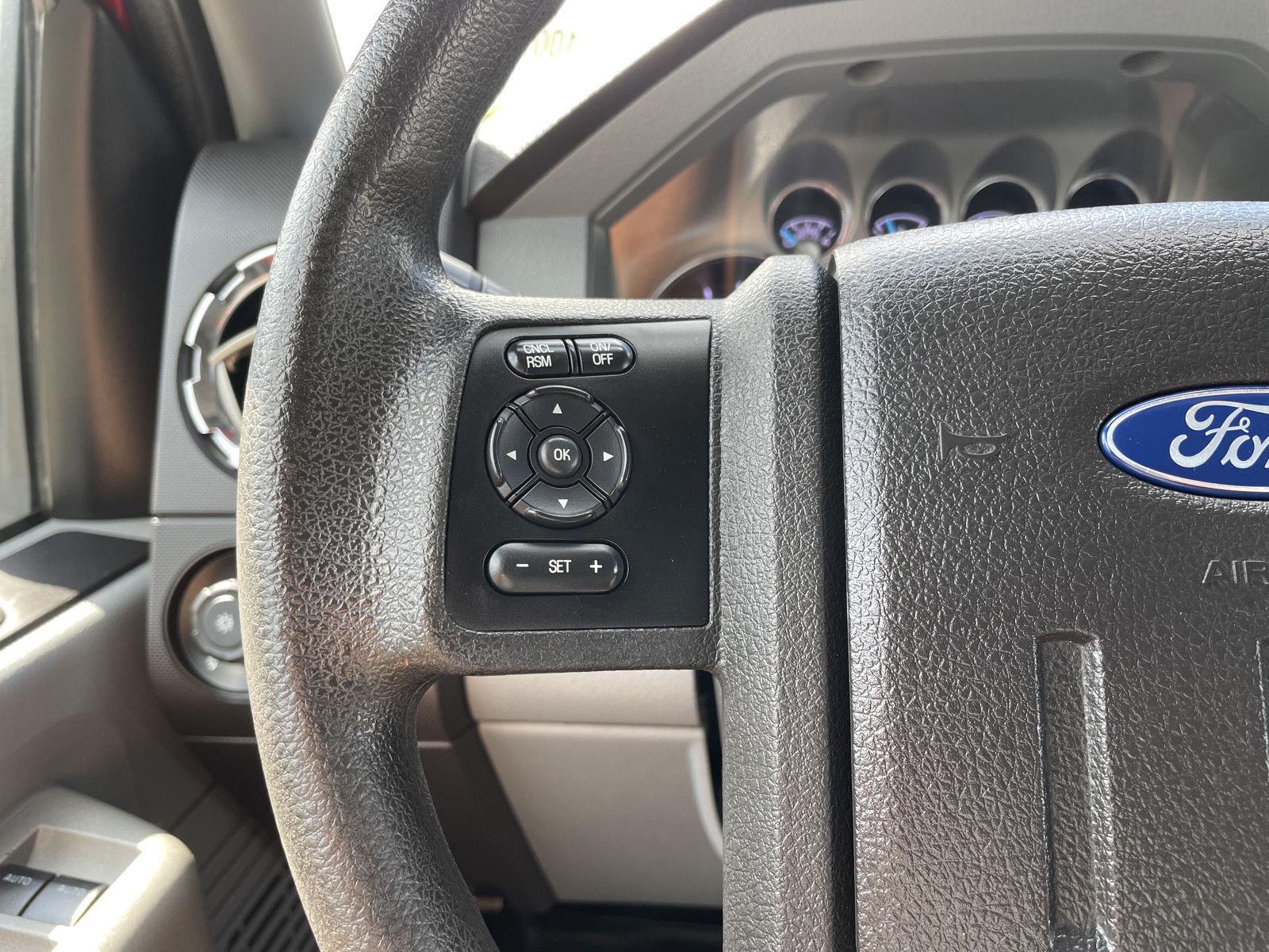 Vehicle photo 13