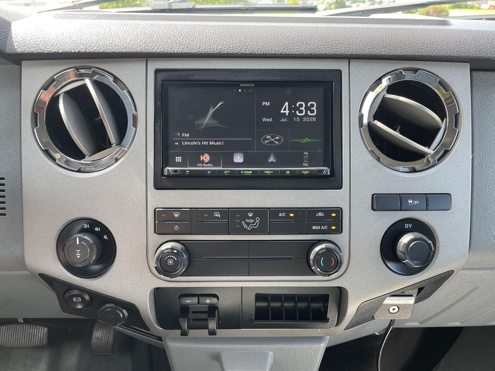 Vehicle photo 22