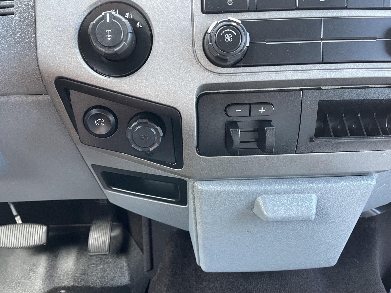 Vehicle photo 27