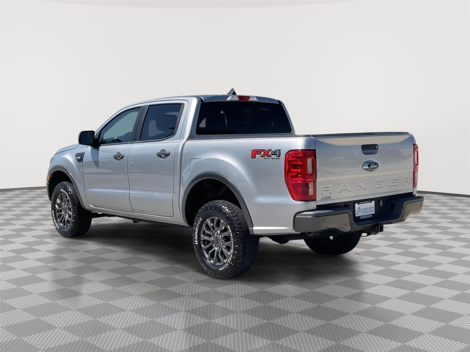 Vehicle photo 9