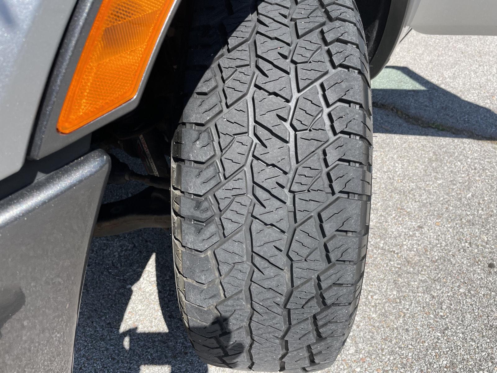 Vehicle photo 11