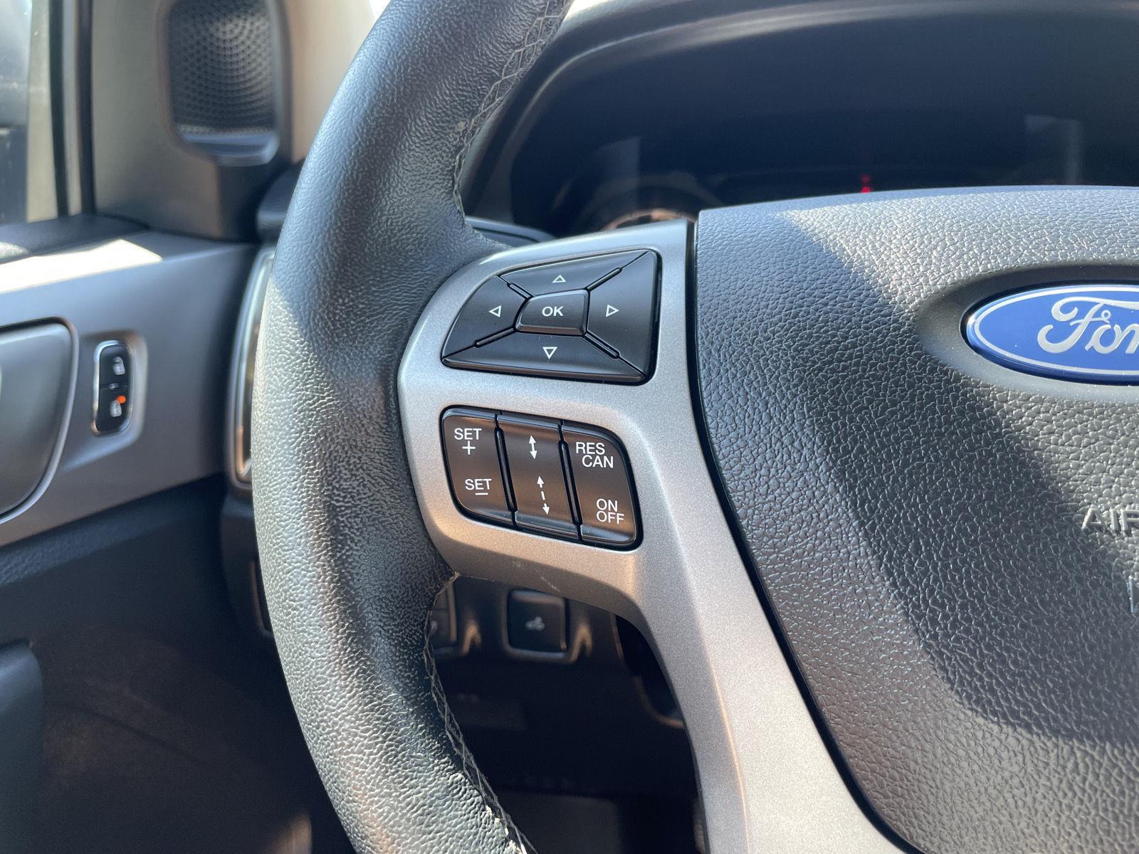Vehicle photo 13