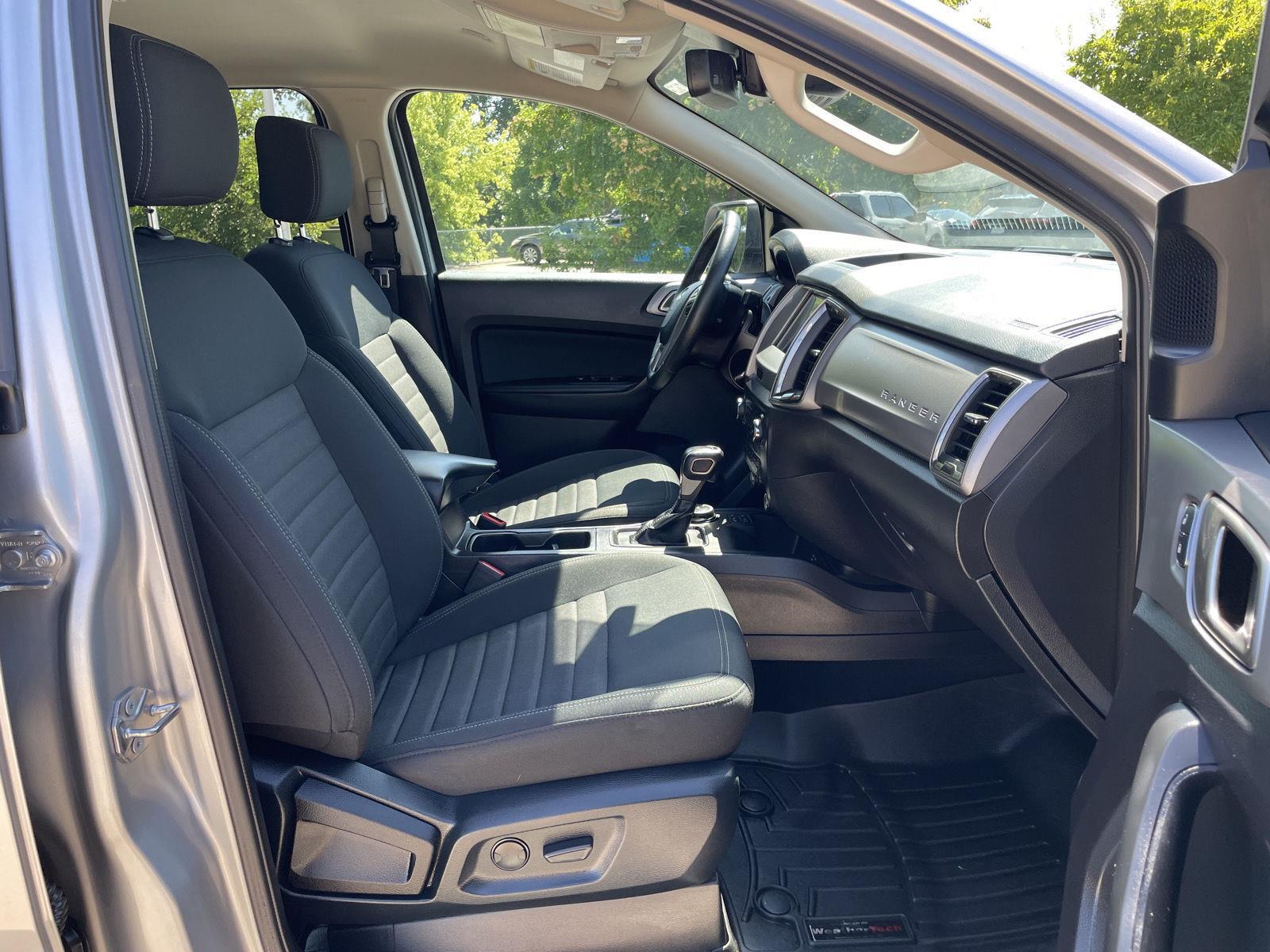 Vehicle photo 19