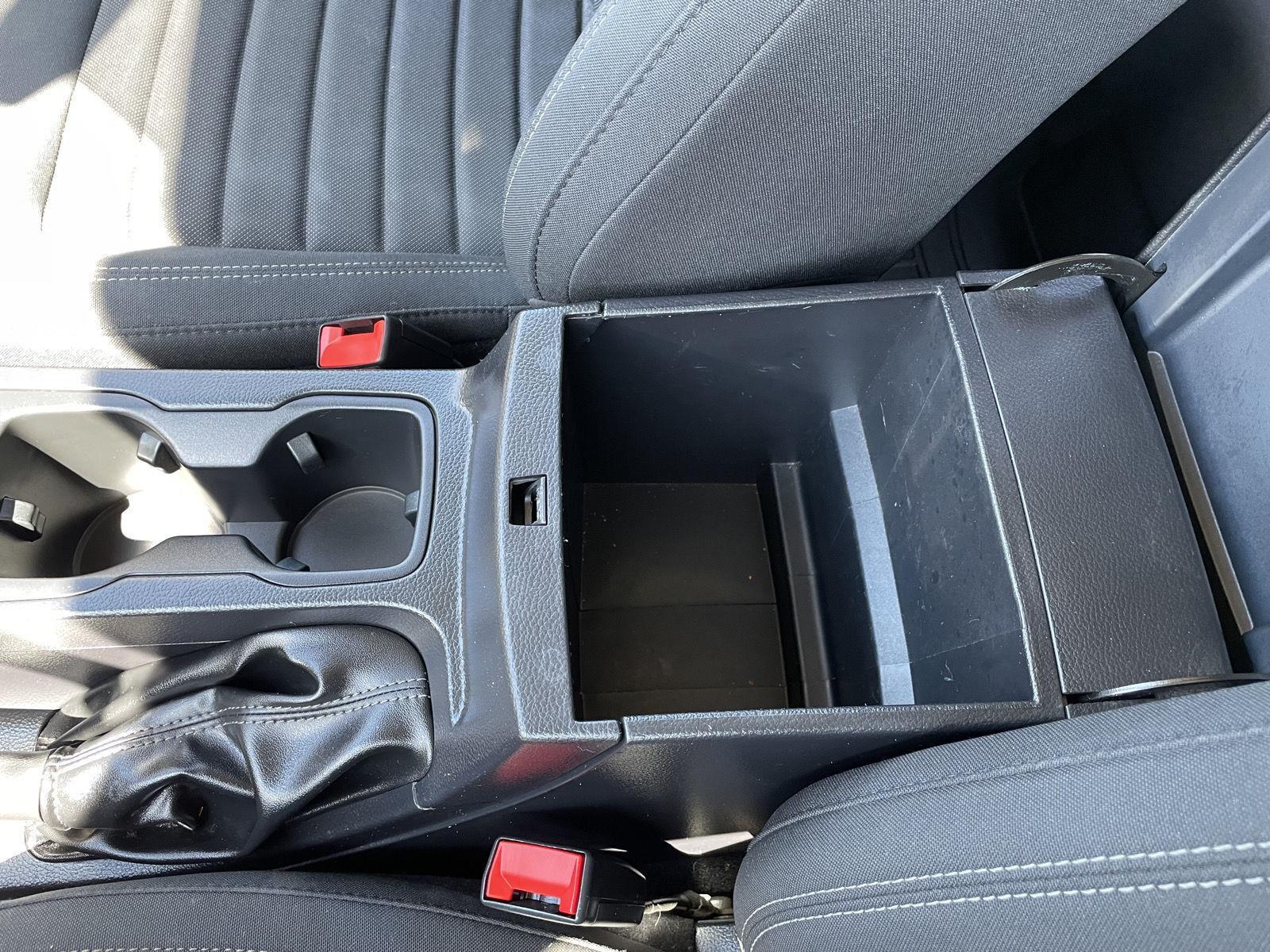 Vehicle photo 32