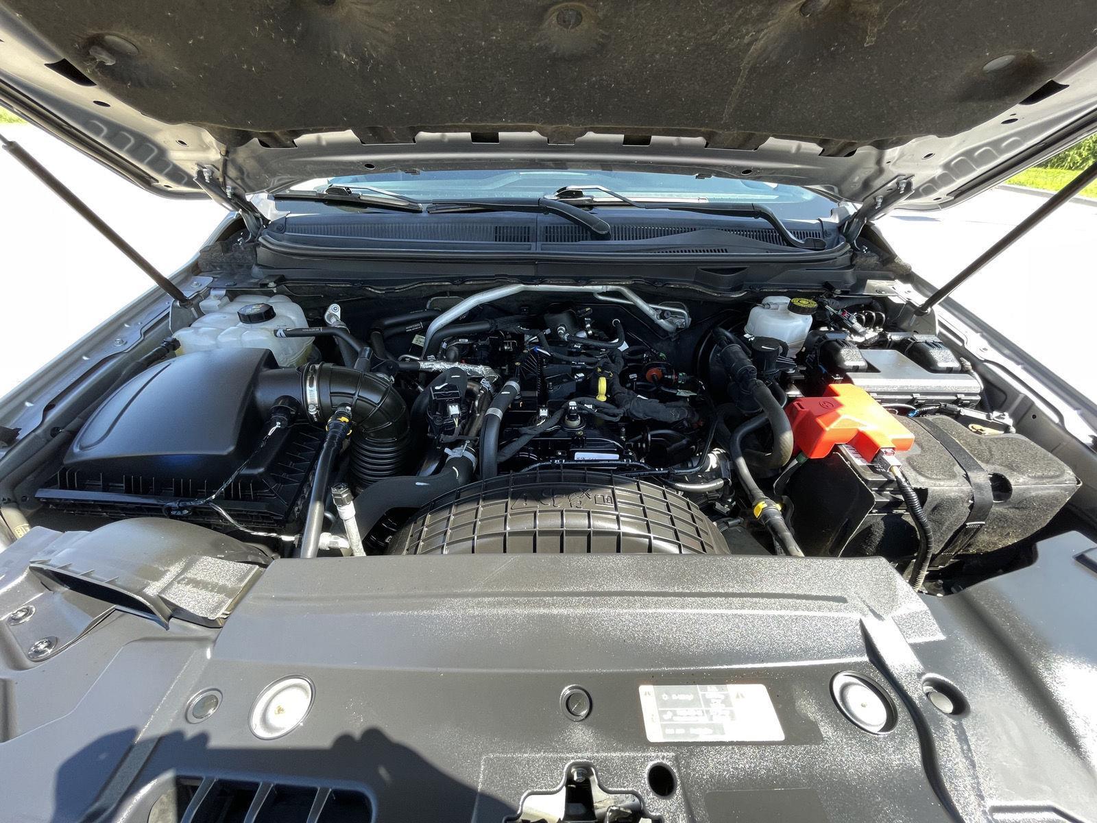 Vehicle photo 35