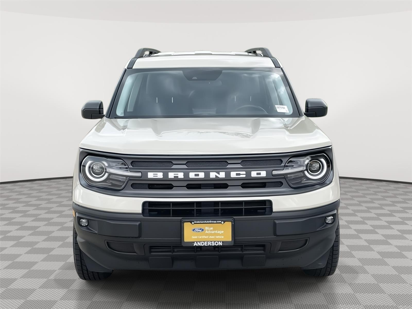 Vehicle photo 4