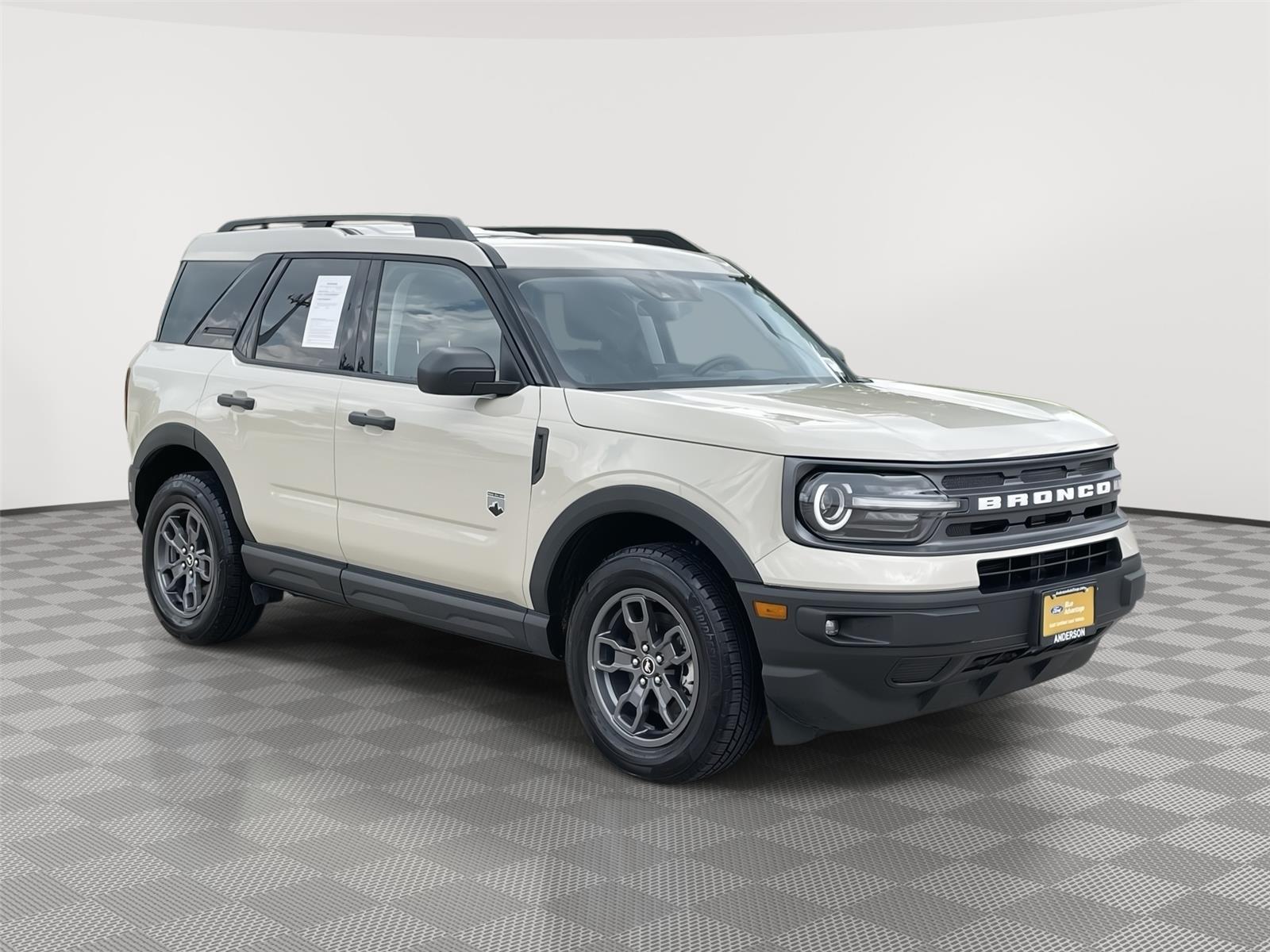 Vehicle photo 5