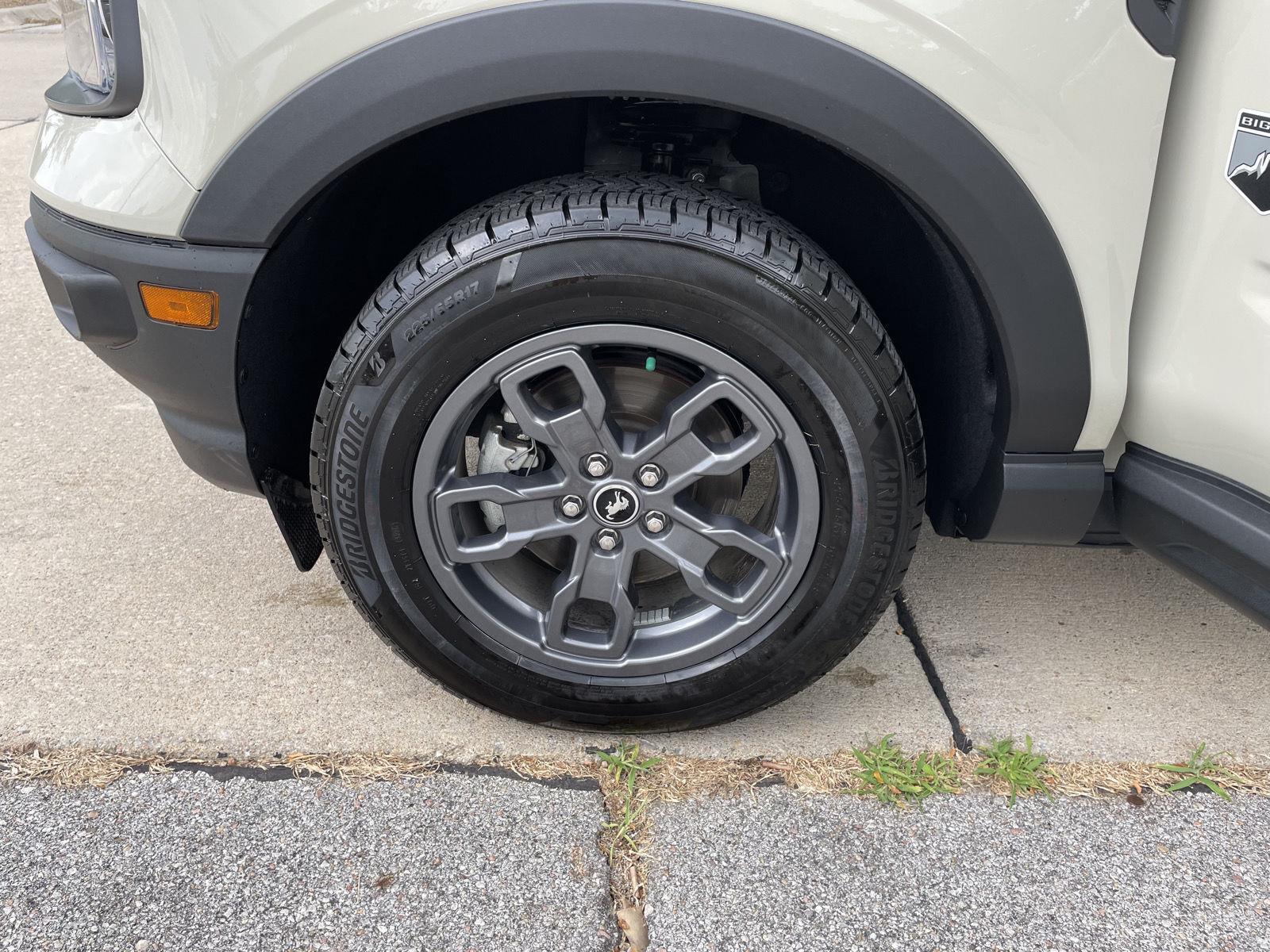 Vehicle photo 10