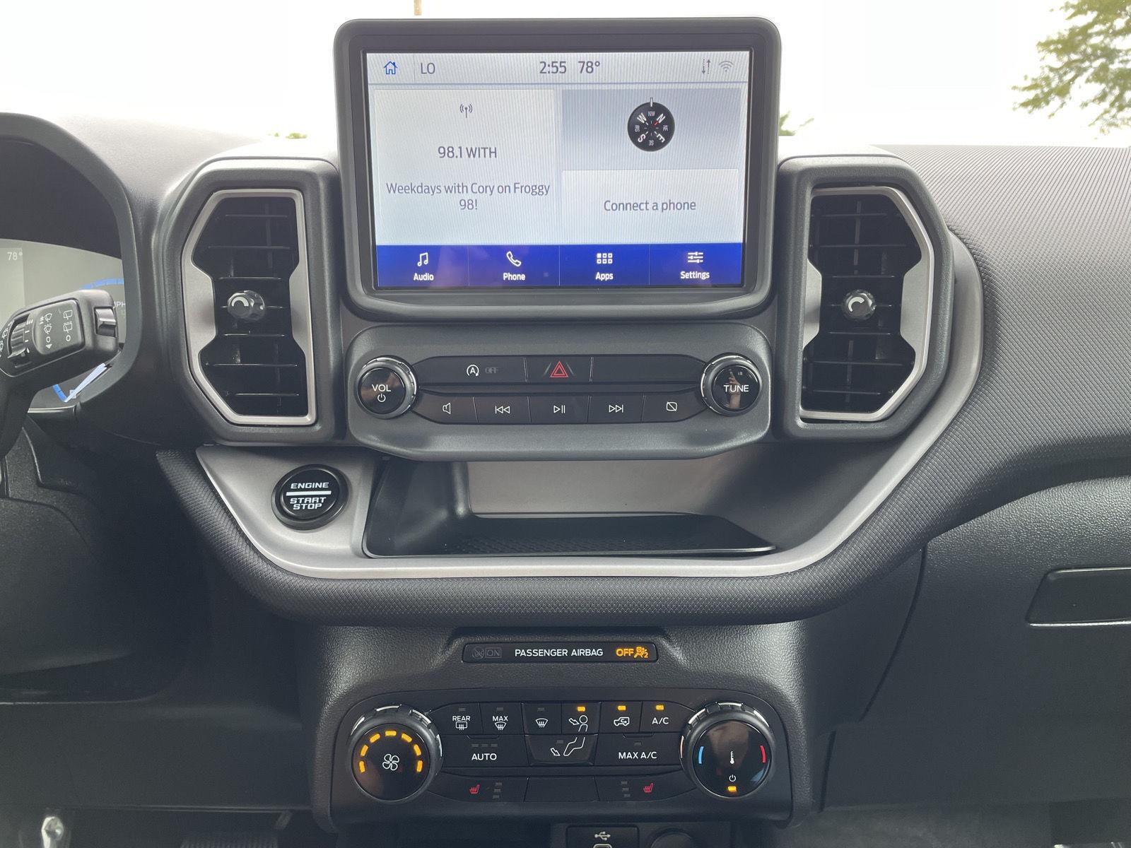 Vehicle photo 22