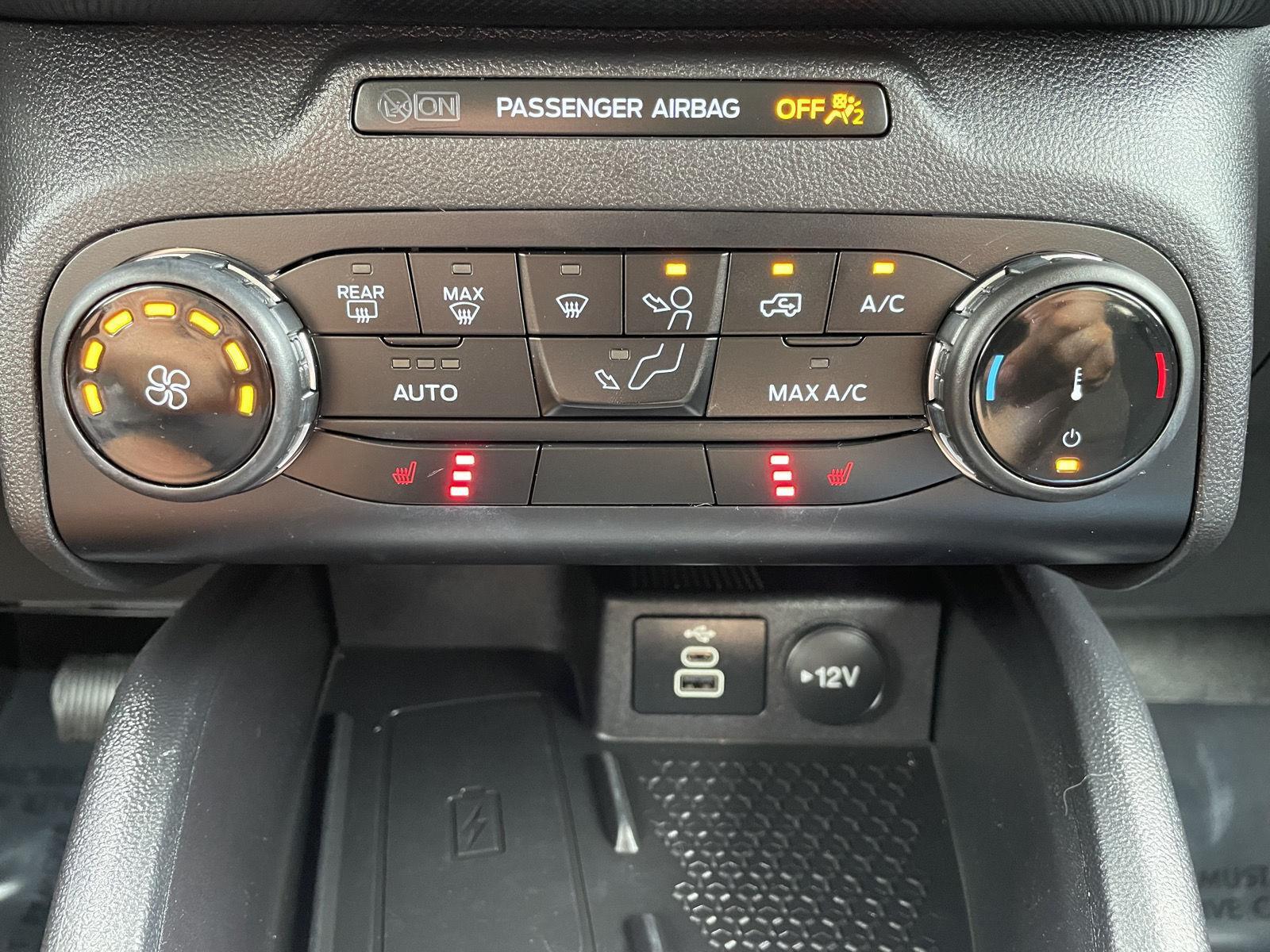 Vehicle photo 27