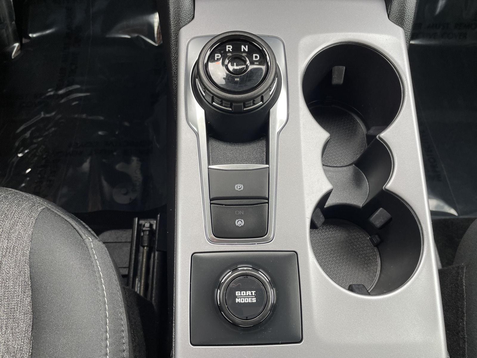 Vehicle photo 30