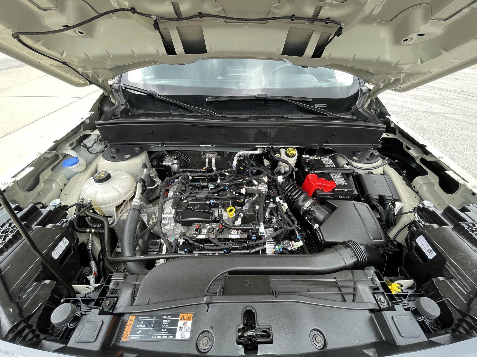 Vehicle photo 34
