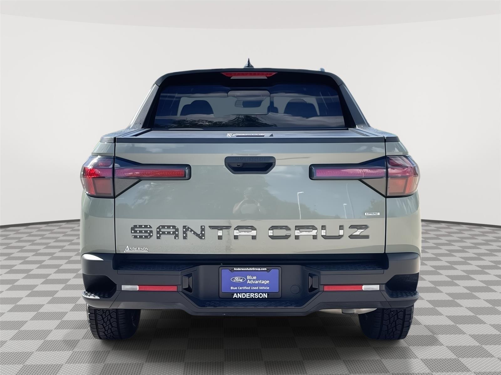Vehicle photo 8