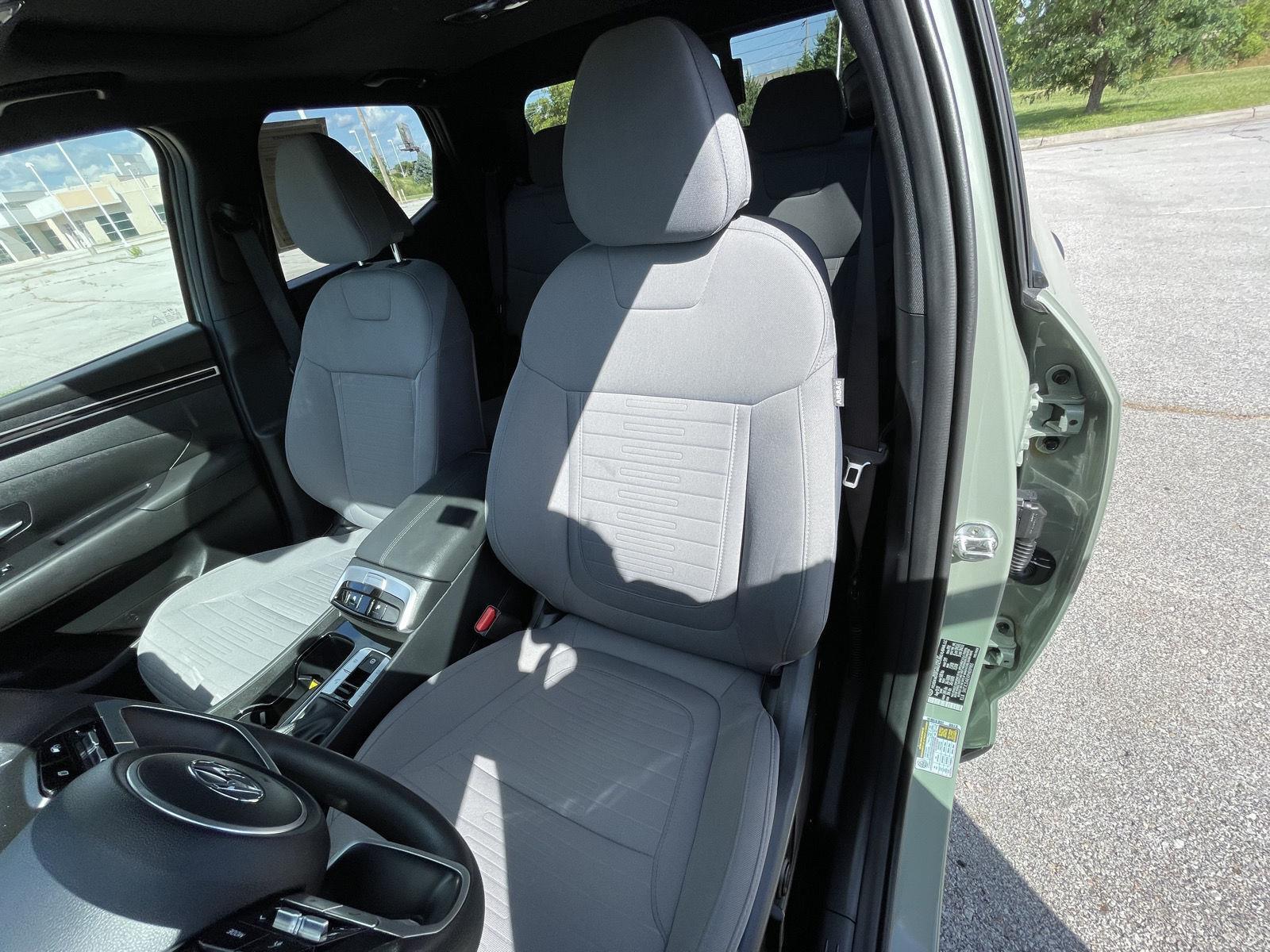 Vehicle photo 18